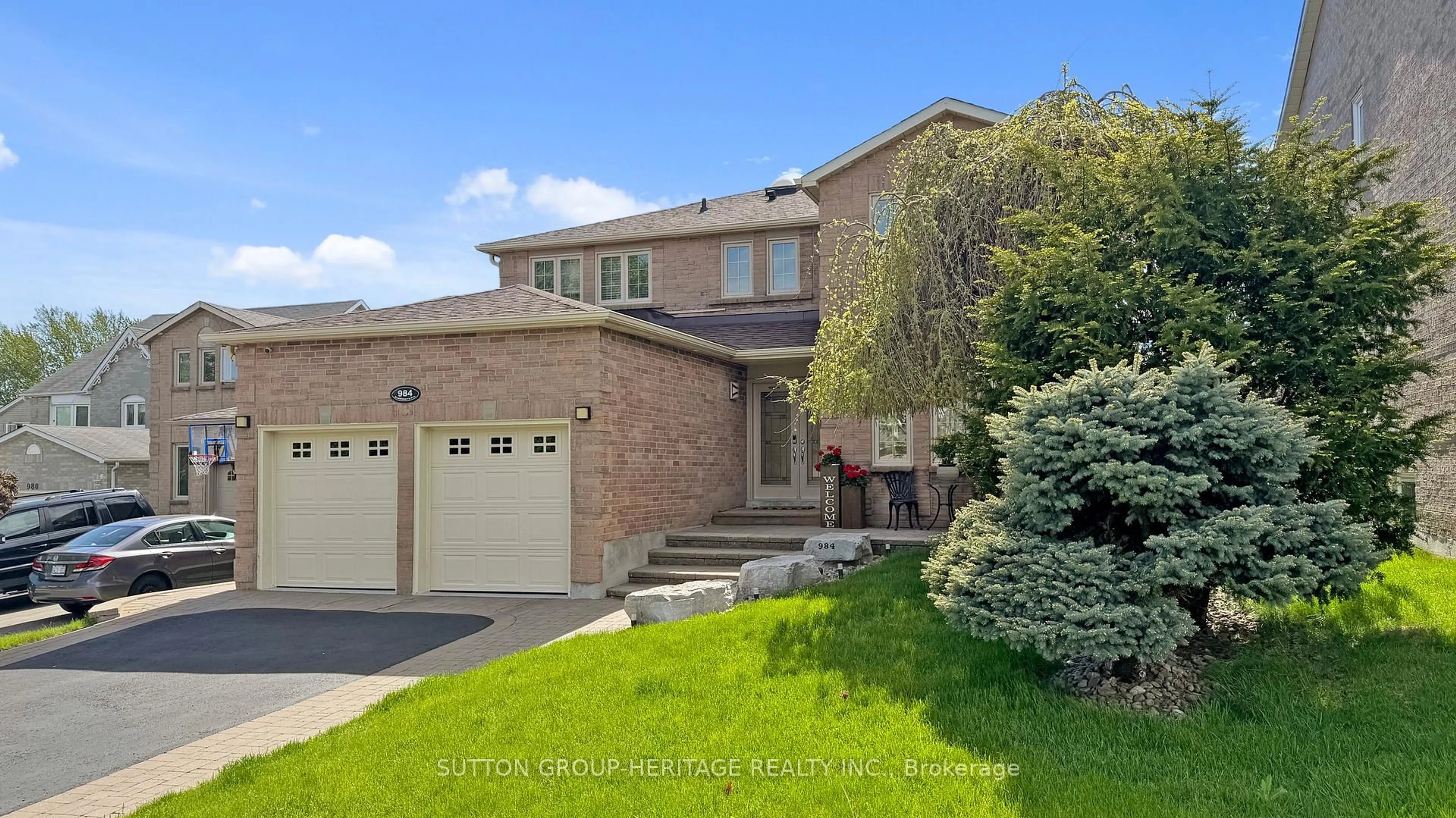 Home with brick exterior material, street for 984 Rambleberry Ave, Pickering Ontario L1V 5Y4