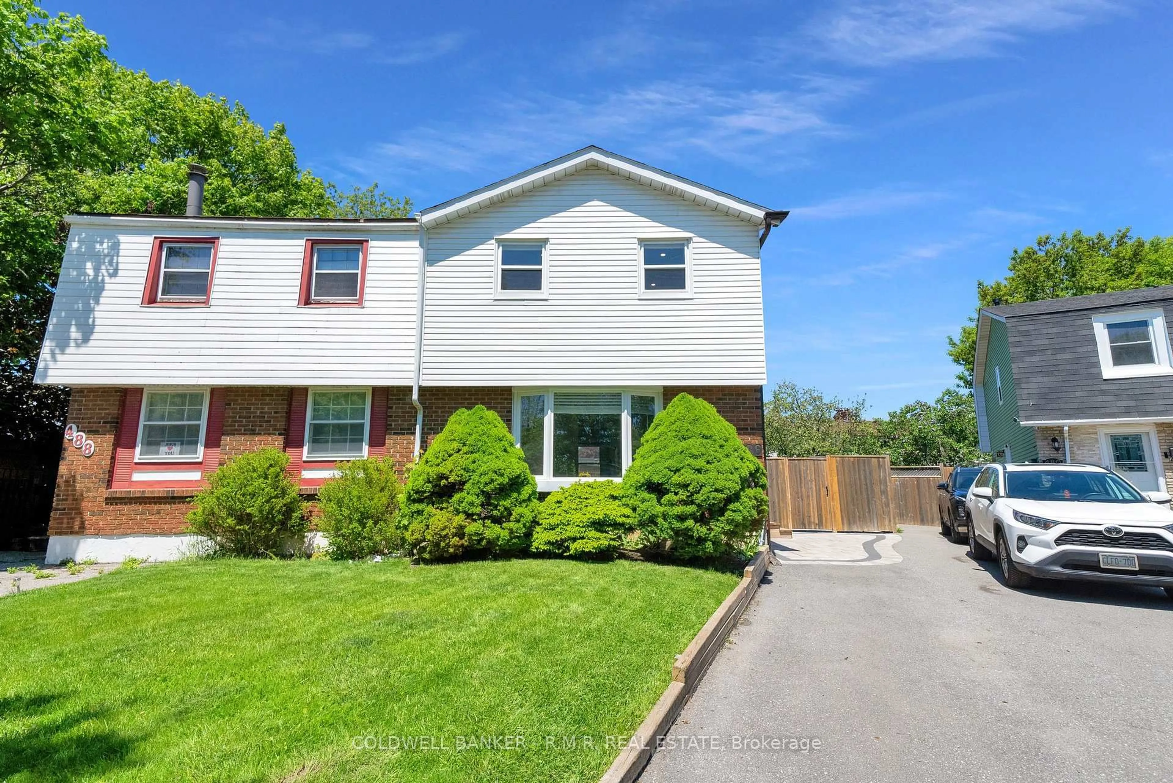 Unknown for 486 Neptune Crt, Oshawa Ontario L1J 6E1