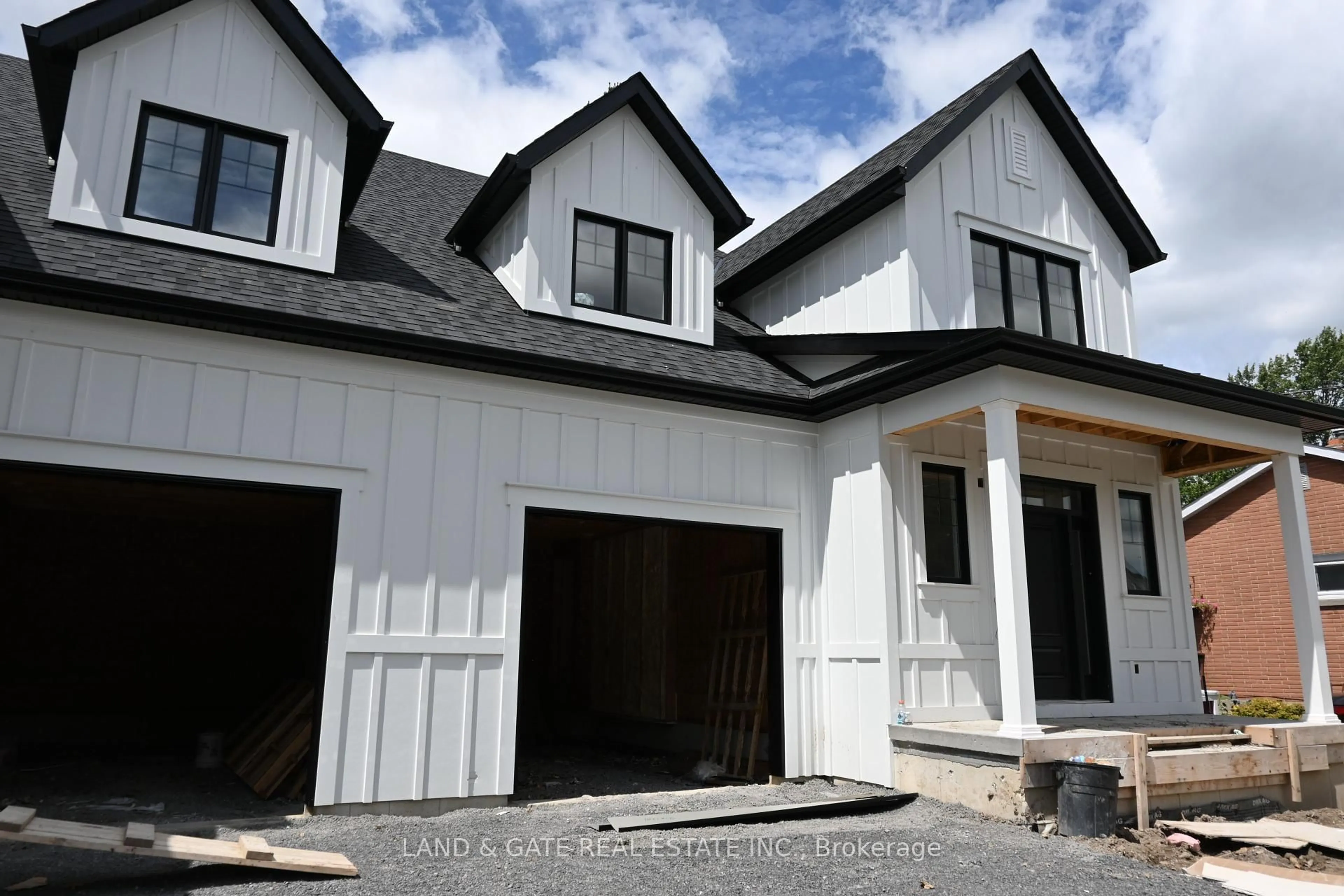 Home with vinyl exterior material, street for 132B Elgin St, Clarington Ontario L1C 3E7