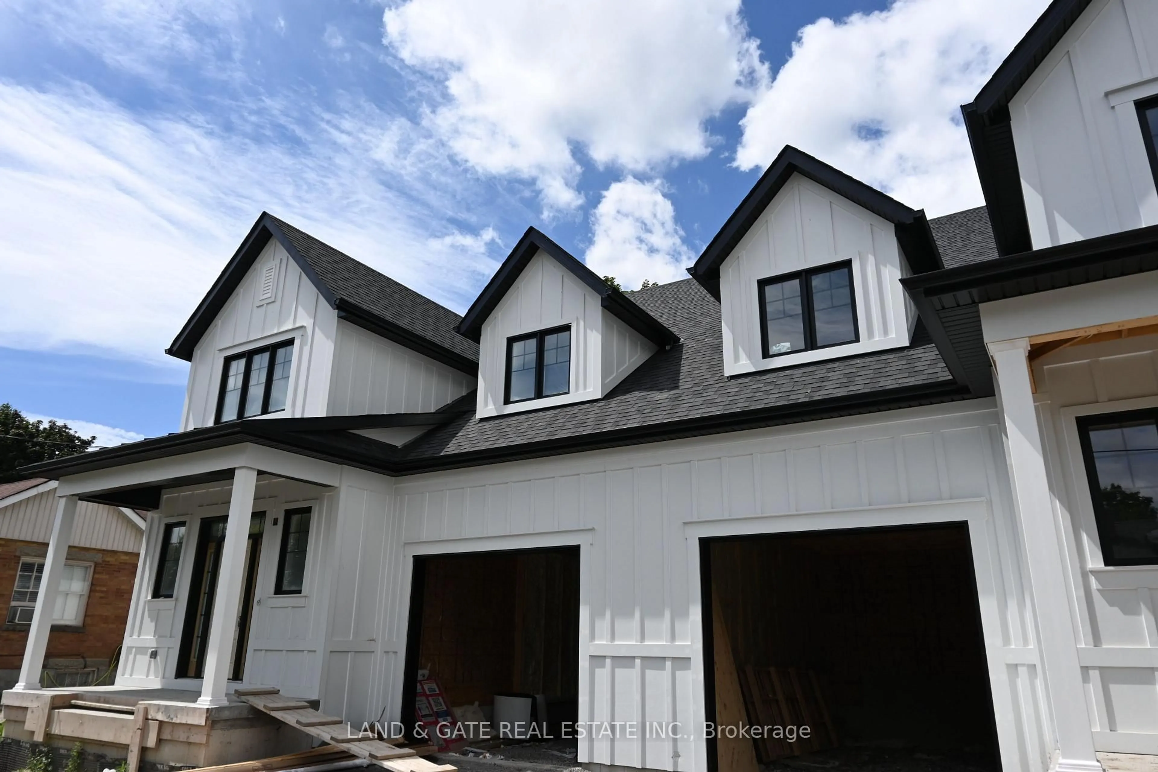 Unknown for 132B Elgin St, Clarington Ontario L1C 3E7