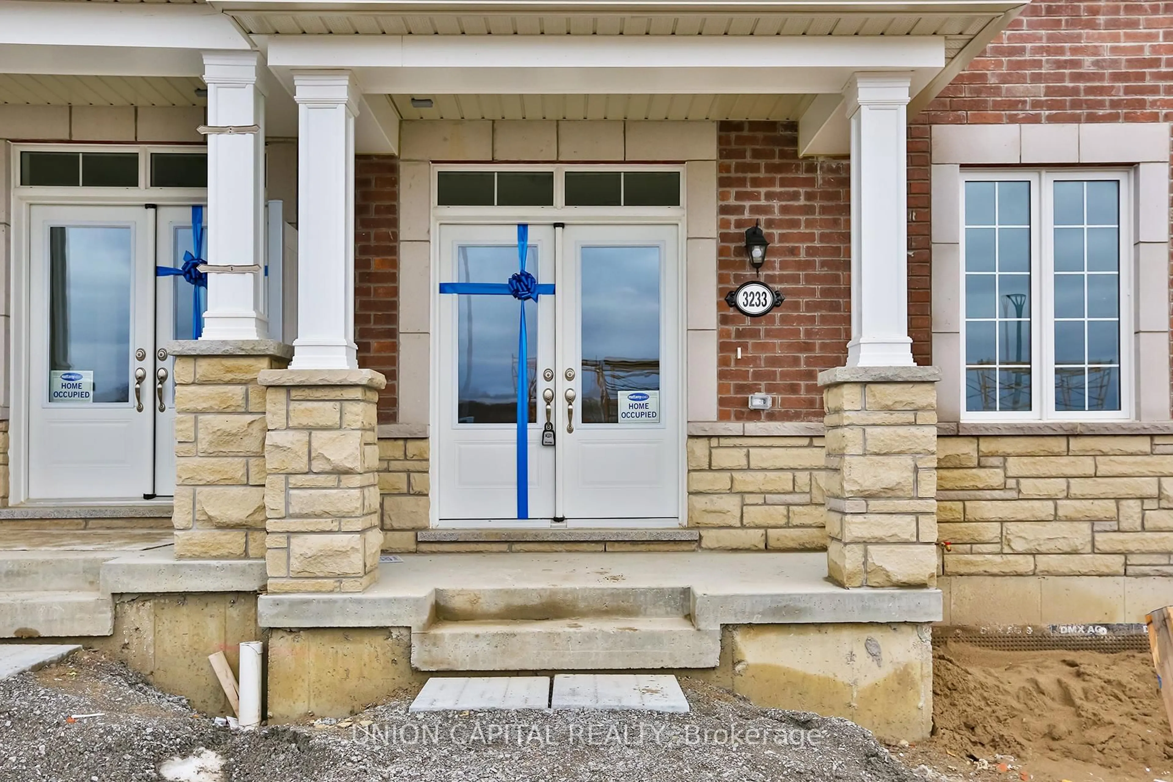 Indoor entryway for 3233 Brigadier Ave, Pickering Ontario L1X 0N4