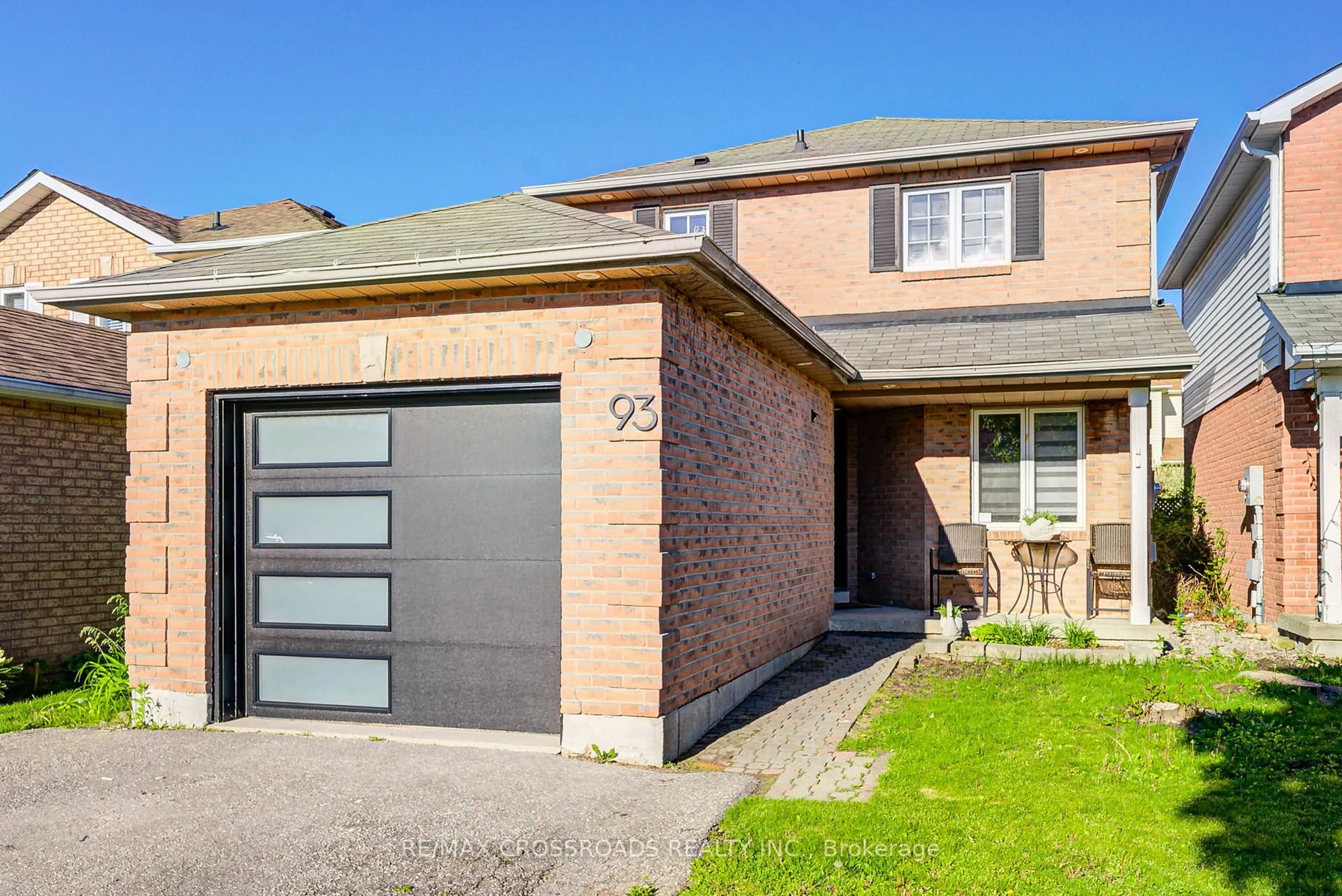 Home with brick exterior material, street for 93 McMann Cres, Clarington Ontario L1E 2W9