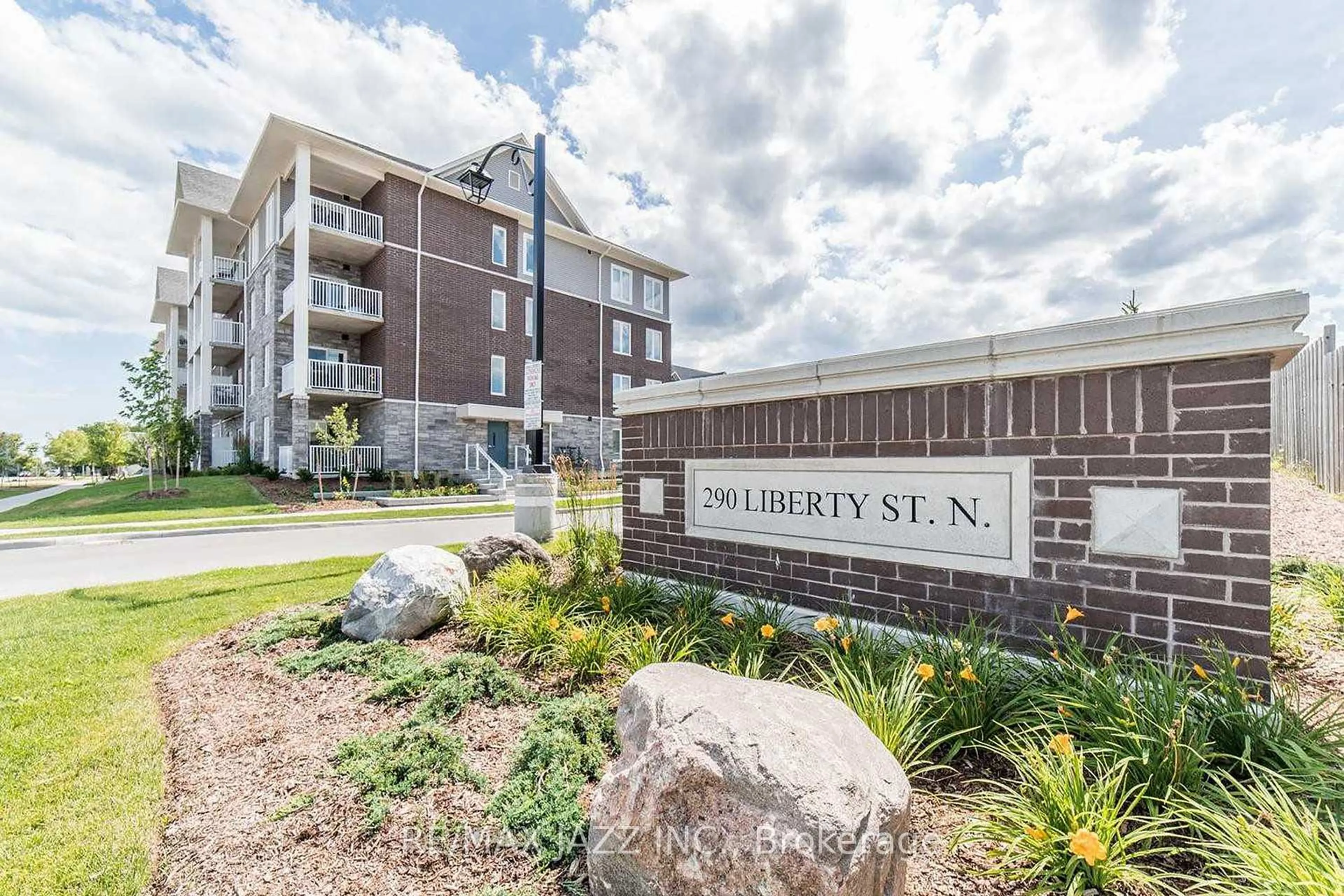 Unknown for 290 Liberty St #103, Clarington Ontario L1C 0H3