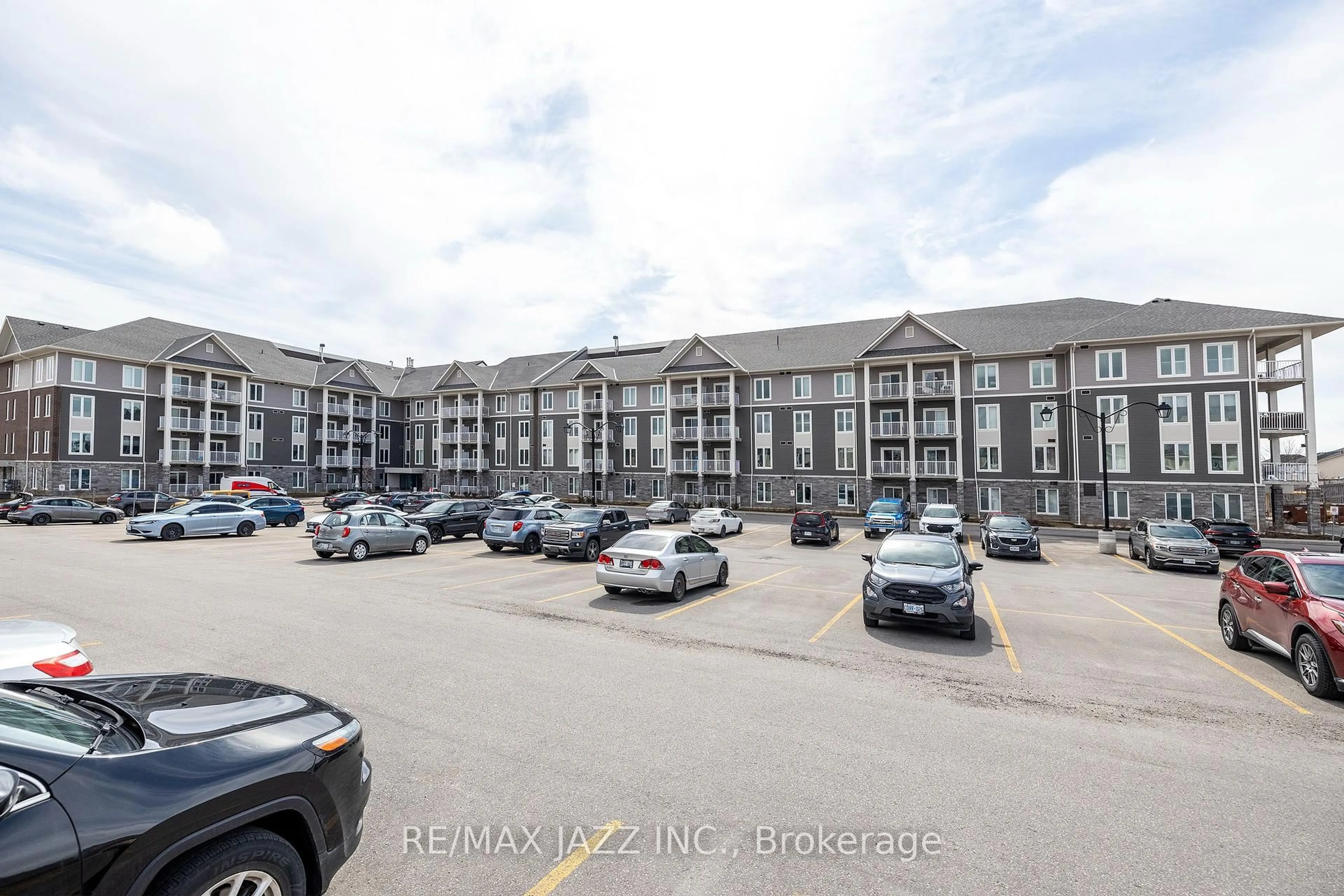 Unknown for 290 Liberty St #103, Clarington Ontario L1C 0H3