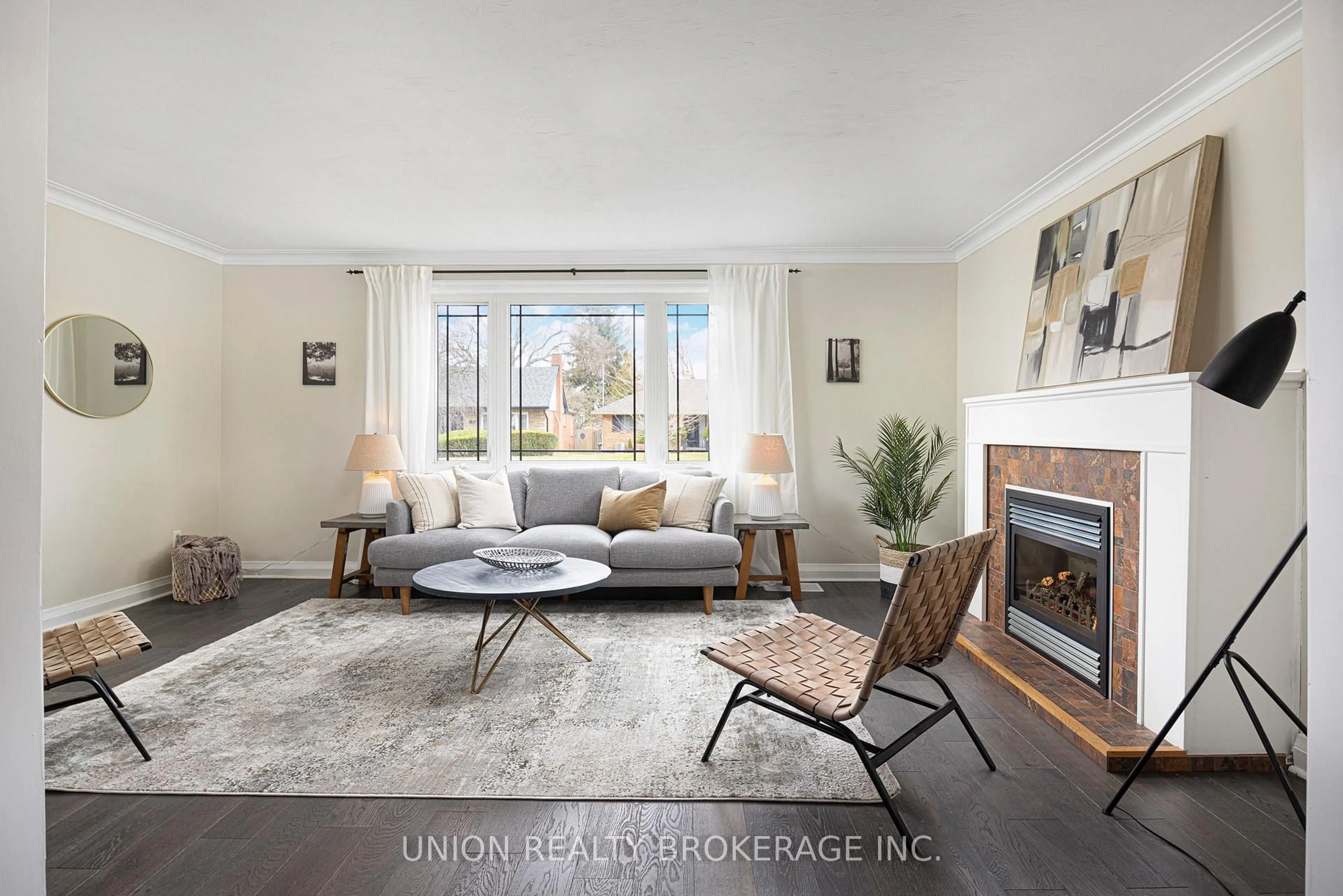 Living room with furniture, unknown for 41 Cliffside Dr, Toronto Ontario M1N 1K9