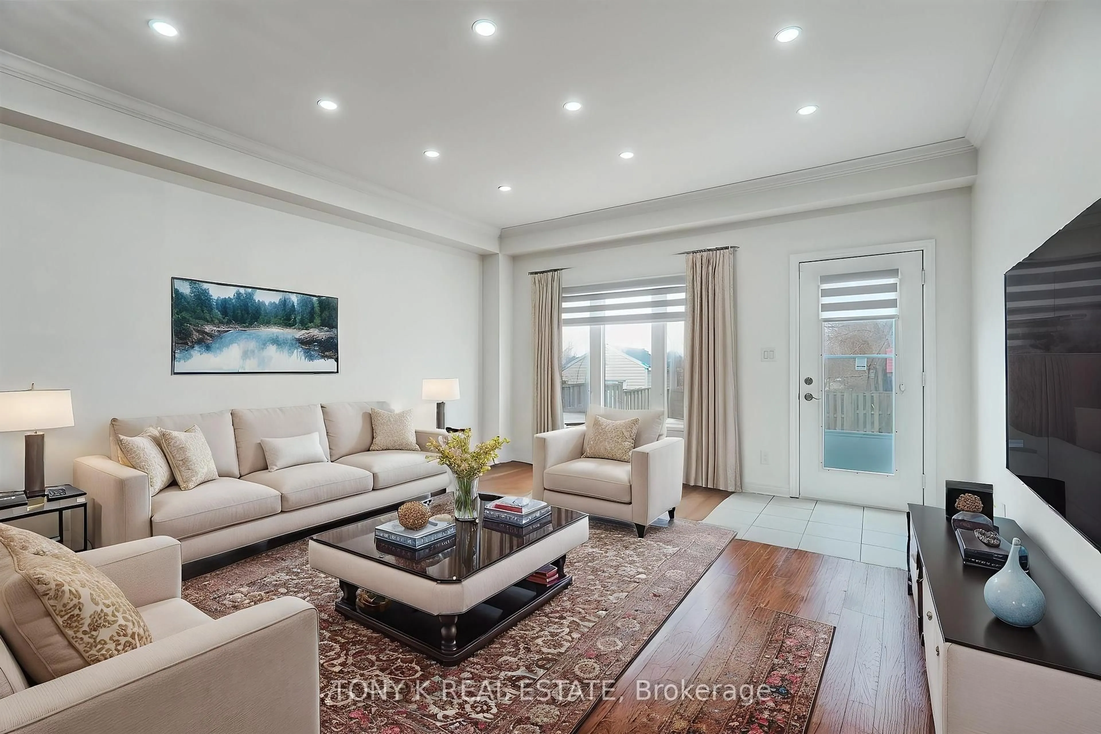 Living room with furniture, unknown for 522 B Birchmount Rd, Toronto Ontario M1K 1N8