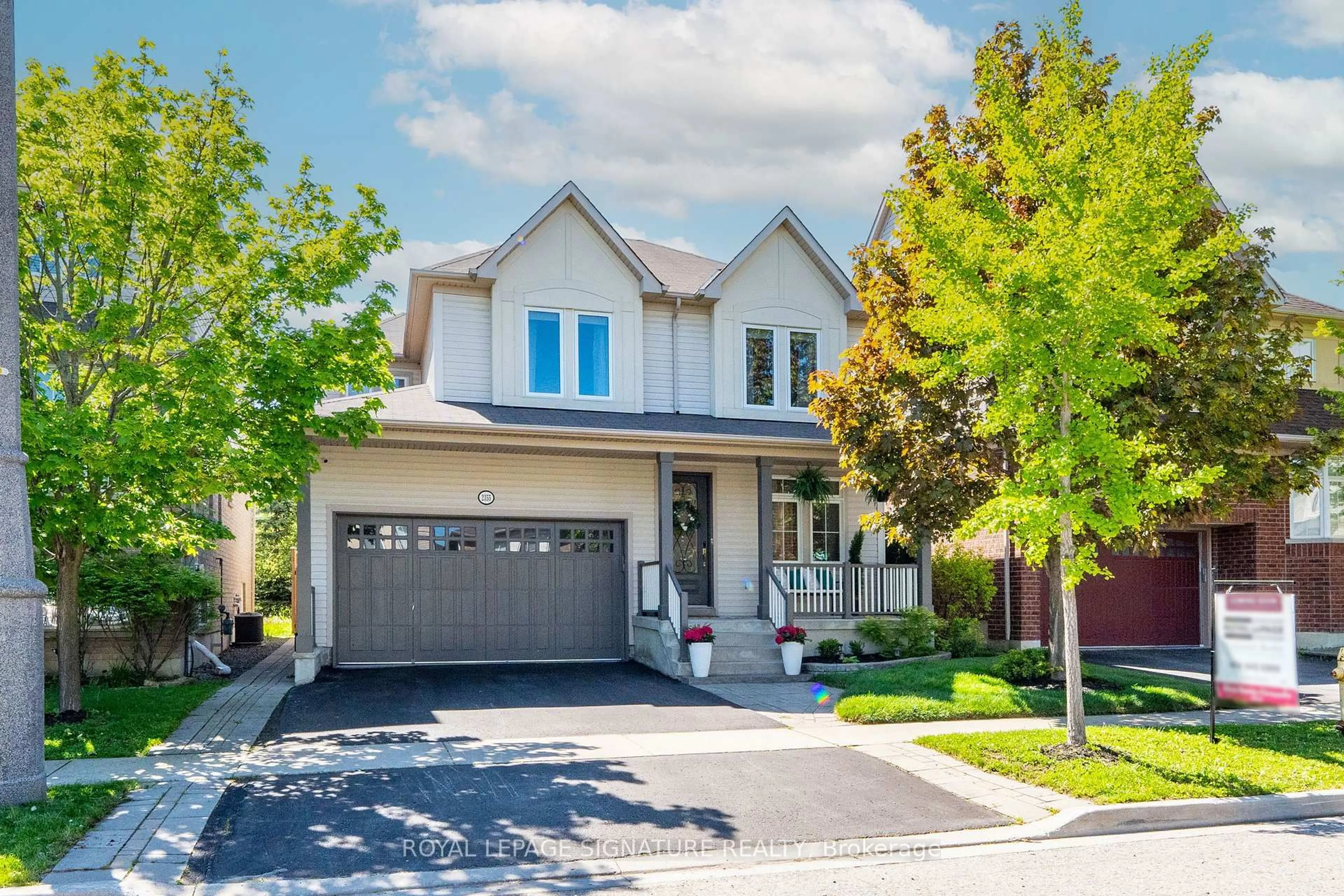 Home with brick exterior material, street for 2355 Pilgrim Sq, Oshawa Ontario L1L 0C2