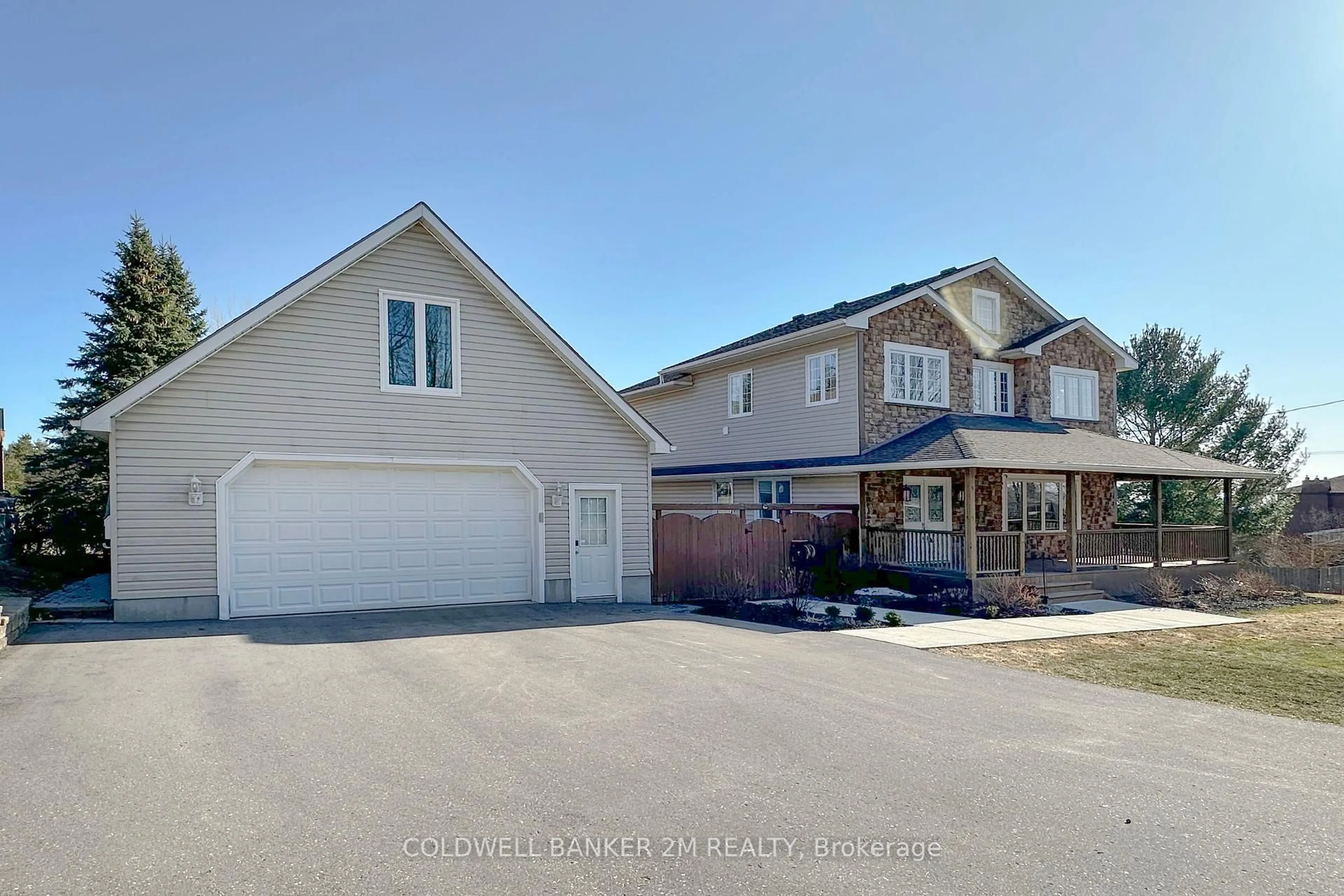 A pic from outside/outdoor area/front of a property/back of a property/a pic from drone, street for 37 Bradley Blvd, Clarington Ontario L0B 1J0