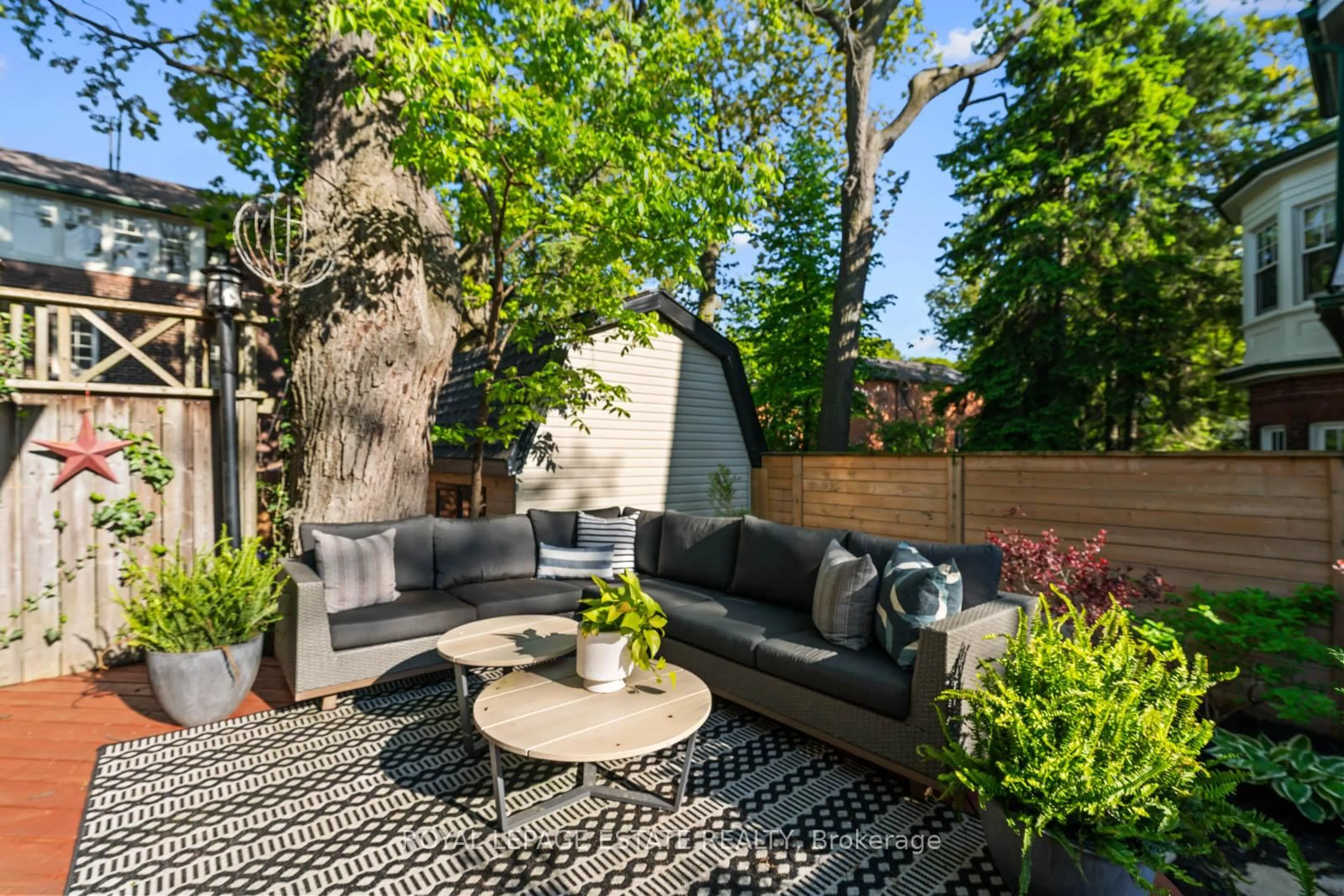 Patio, street for 63 Benlamond Ave, Toronto Ontario M4E 1Y8