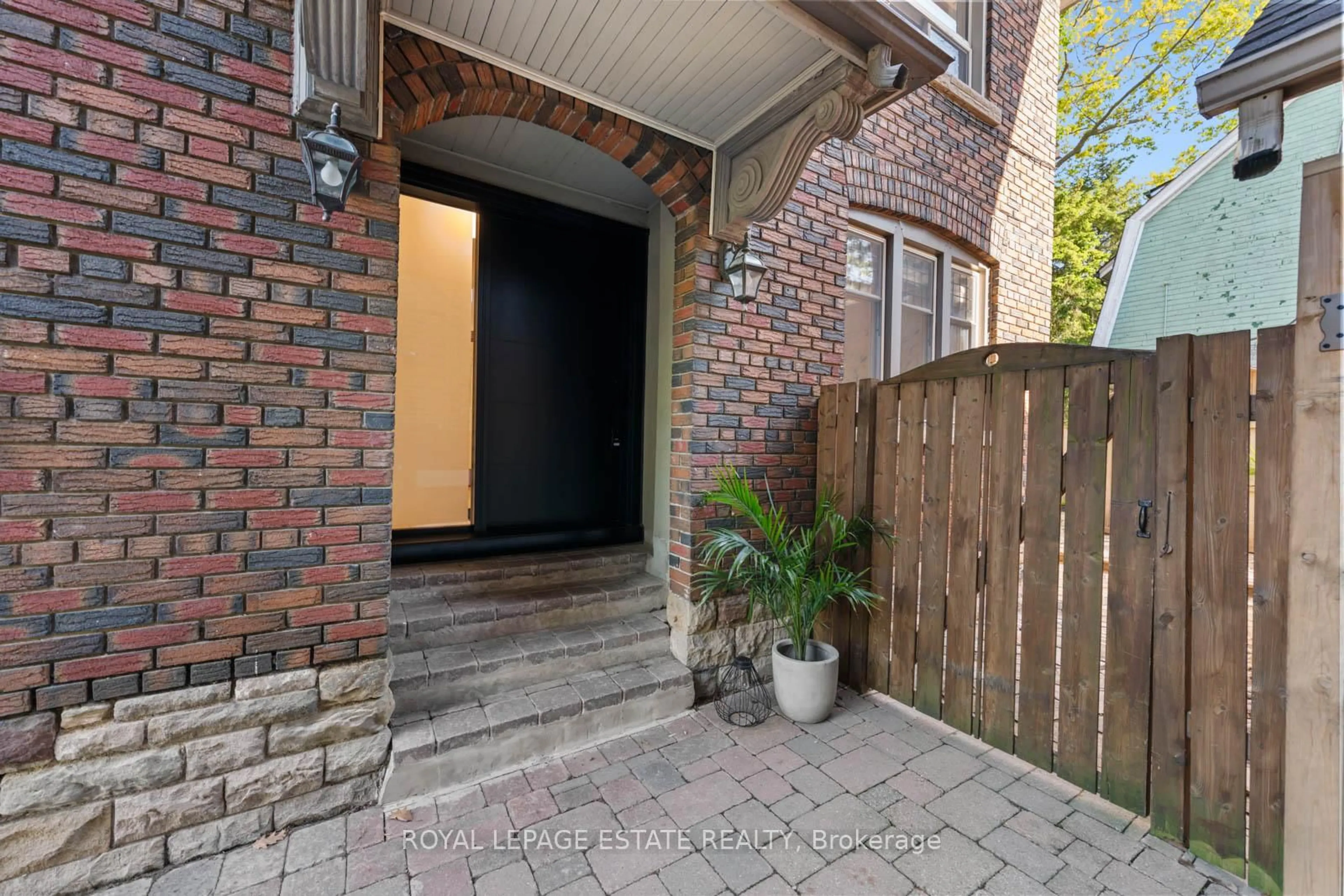 Unknown for 63 Benlamond Ave, Toronto Ontario M4E 1Y8
