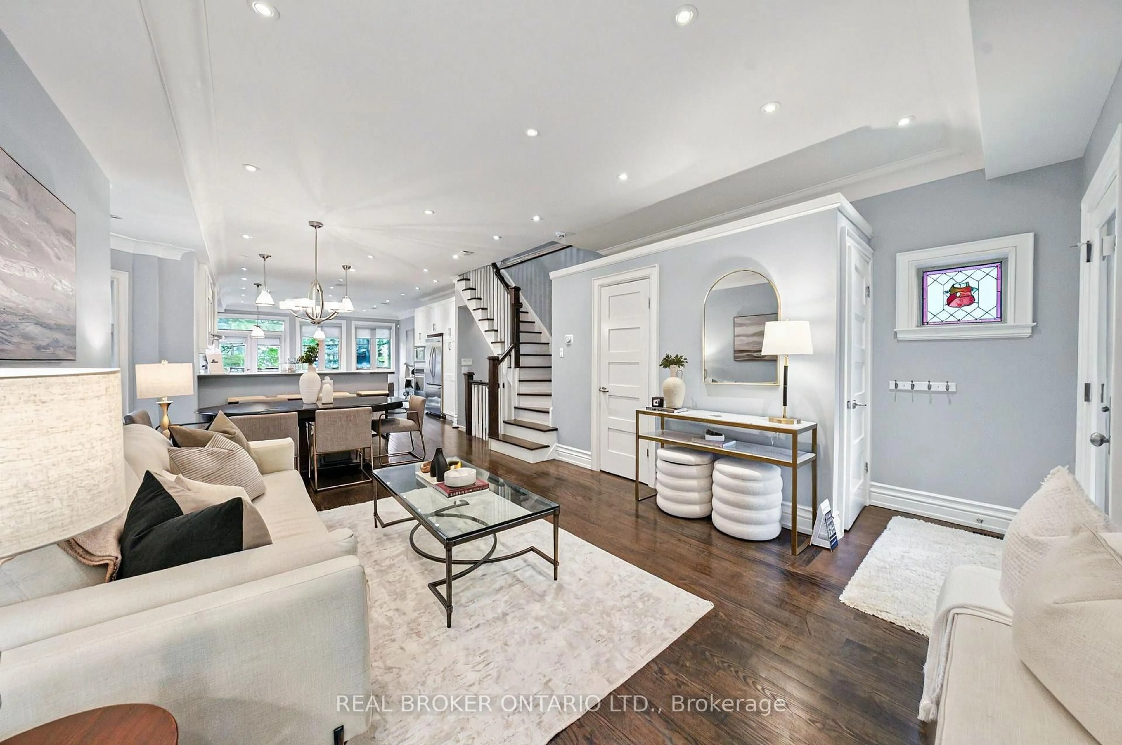 Living room with furniture, unknown for 194 Lee Ave, Toronto Ontario M4E 2P3
