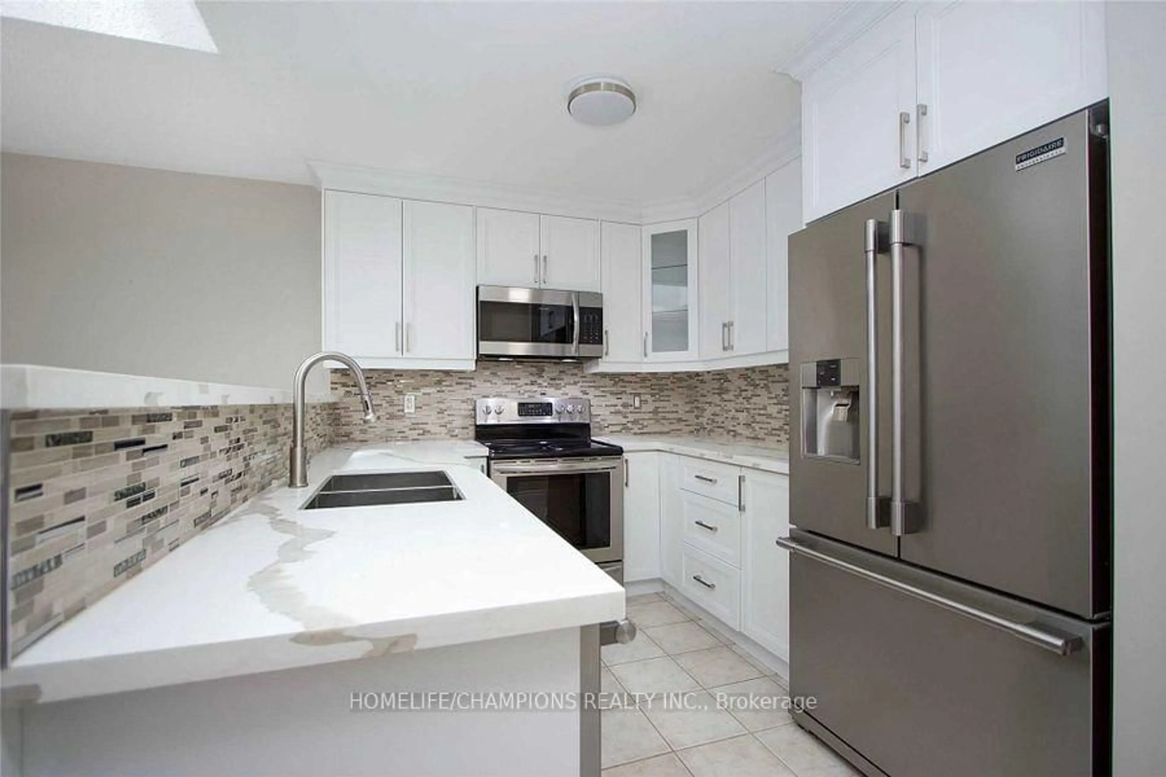 Unknown for 692 Ormond Dr, Oshawa Ontario L1K 2R9
