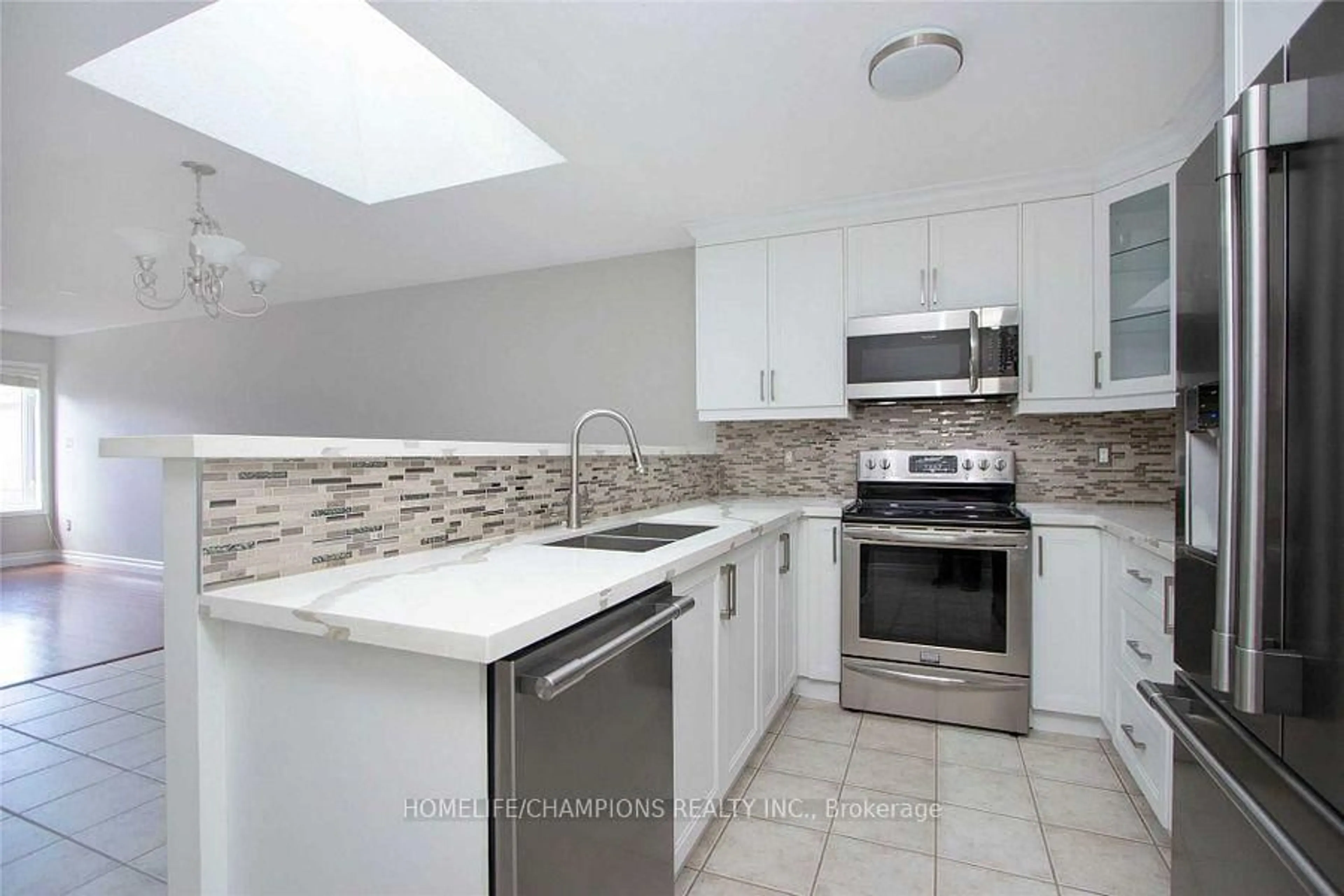 Standard kitchen, ceramic/tile floor for 692 Ormond Dr, Oshawa Ontario L1K 2R9