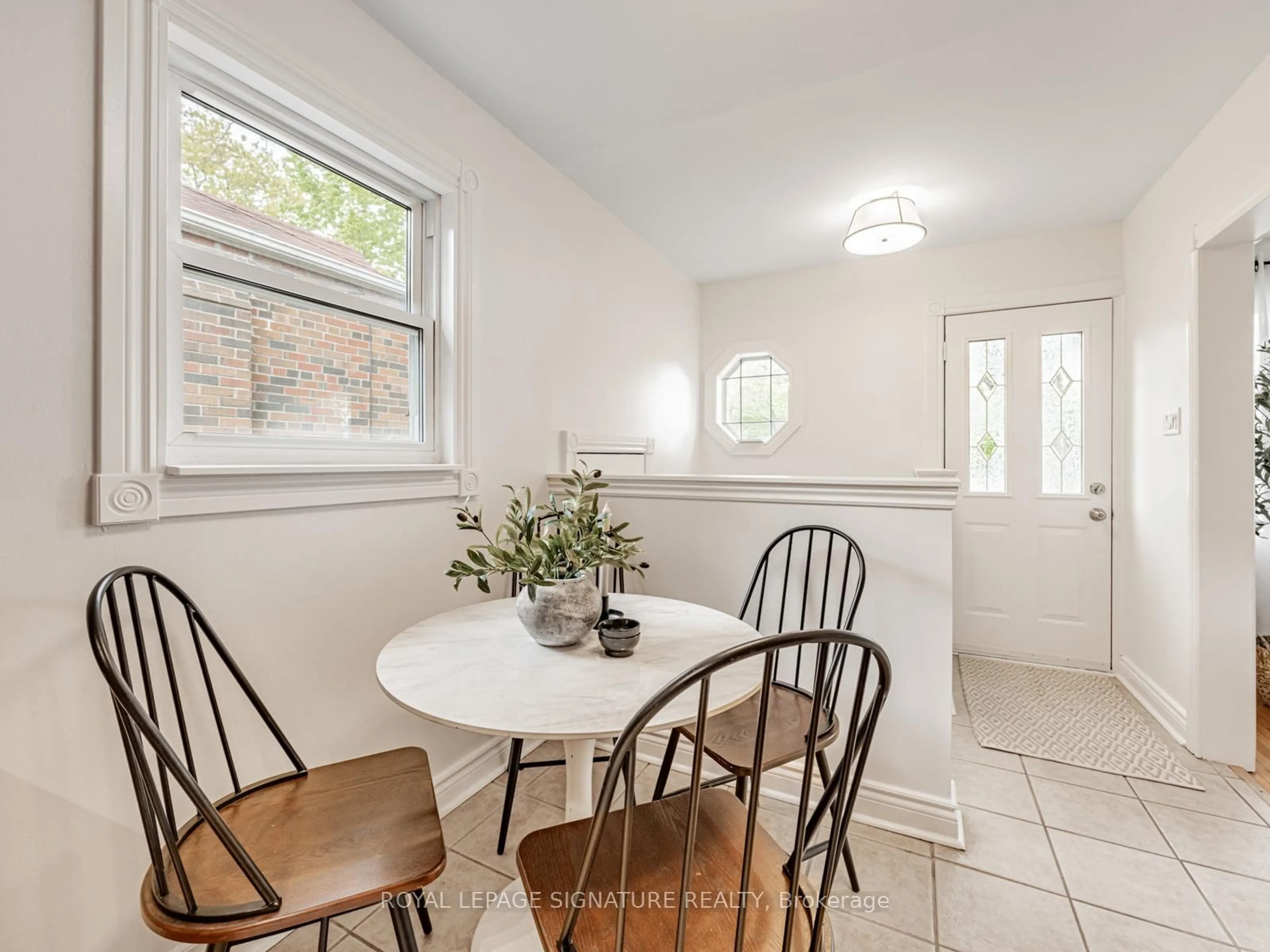 Dining room, ceramic/tile floor for 261 Warden Ave, Toronto Ontario M1N 2Z9