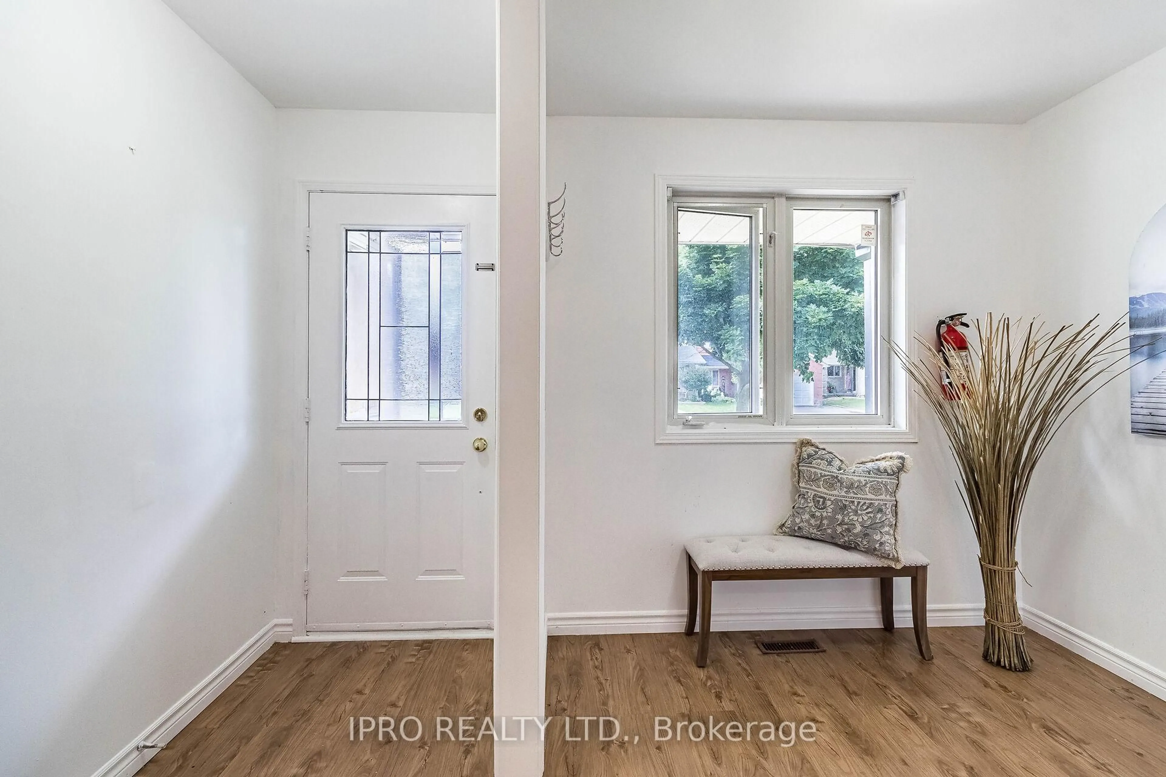 Indoor entryway for 57 Bushford St, Clarington Ontario L1E 2Y5