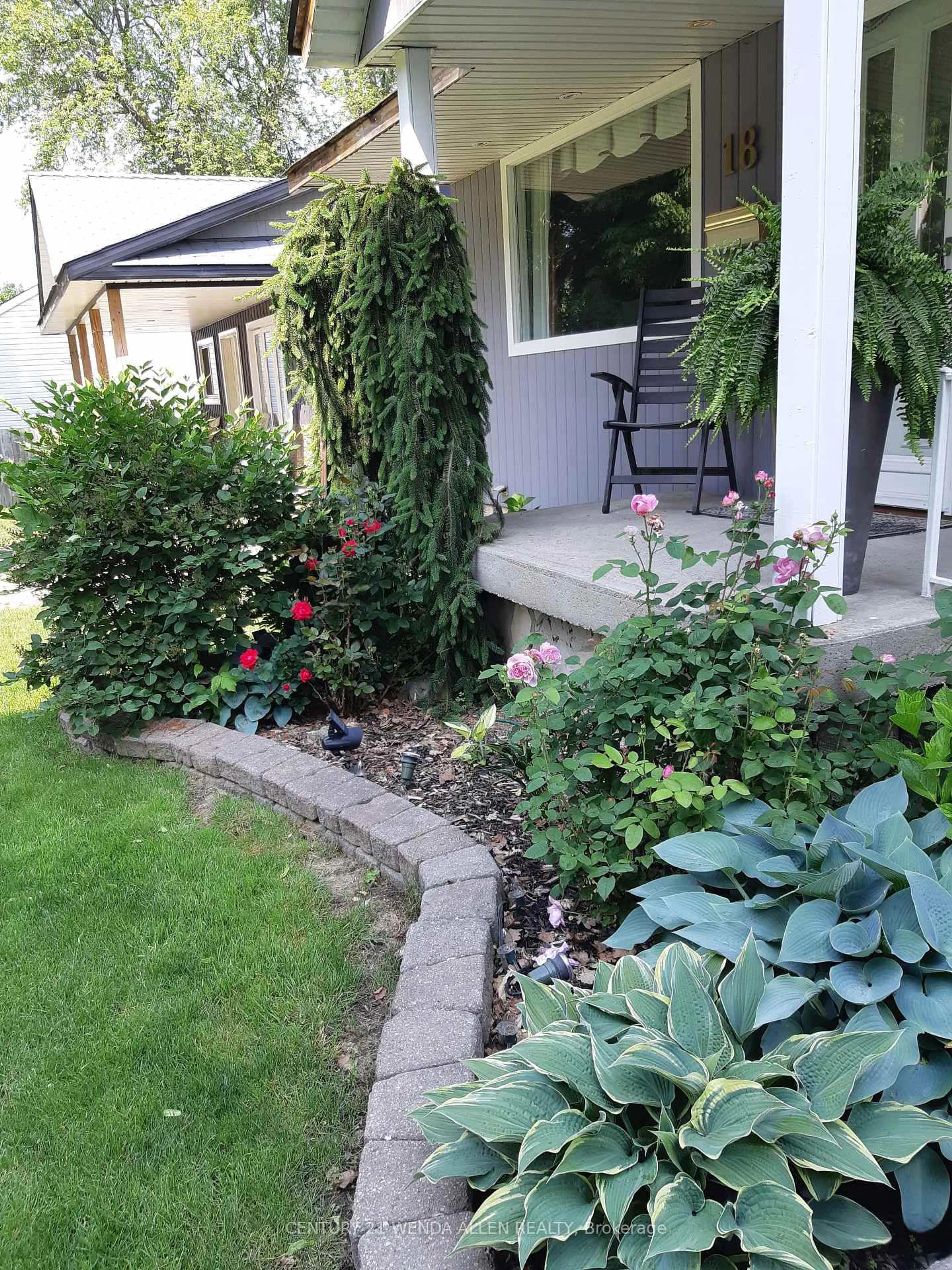 Patio, street for 18 George St, Ajax Ontario L1S 1S5