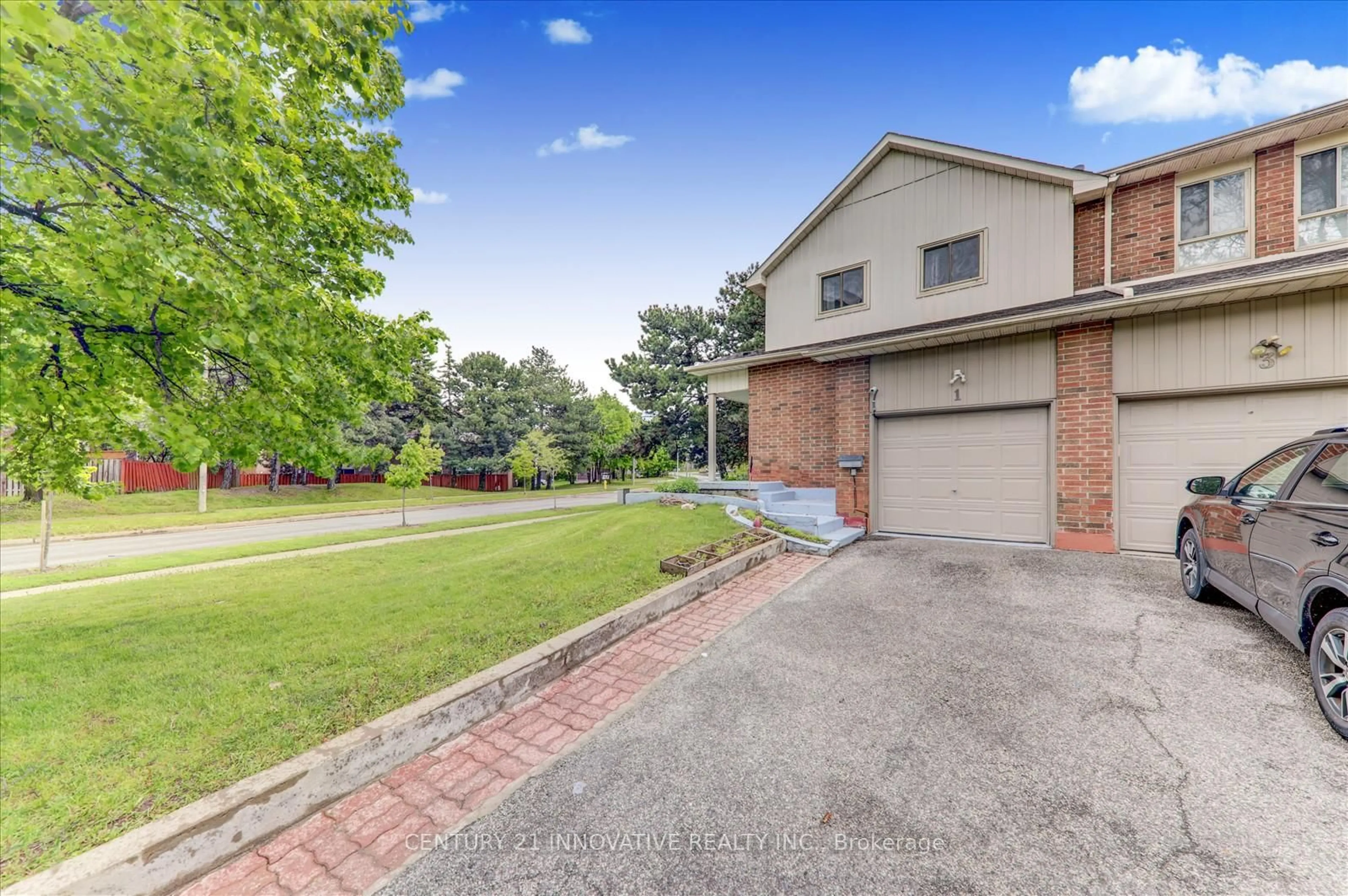 A pic from outside/outdoor area/front of a property/back of a property/a pic from drone, street for 34 Dundalk Dr #1, Toronto Ontario M1P 4W3