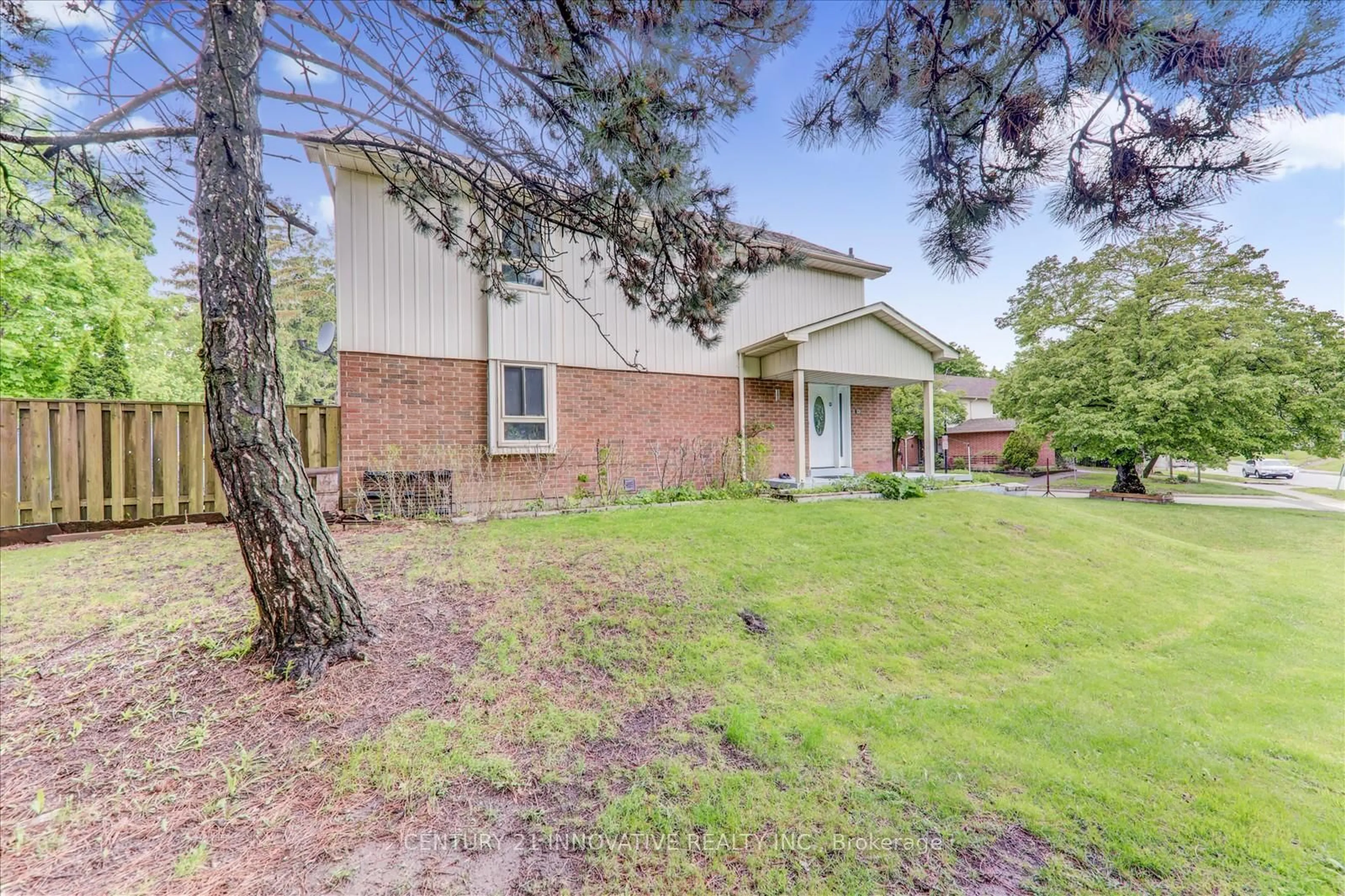 Home with brick exterior material, street for 34 Dundalk Dr #1, Toronto Ontario M1P 4W3