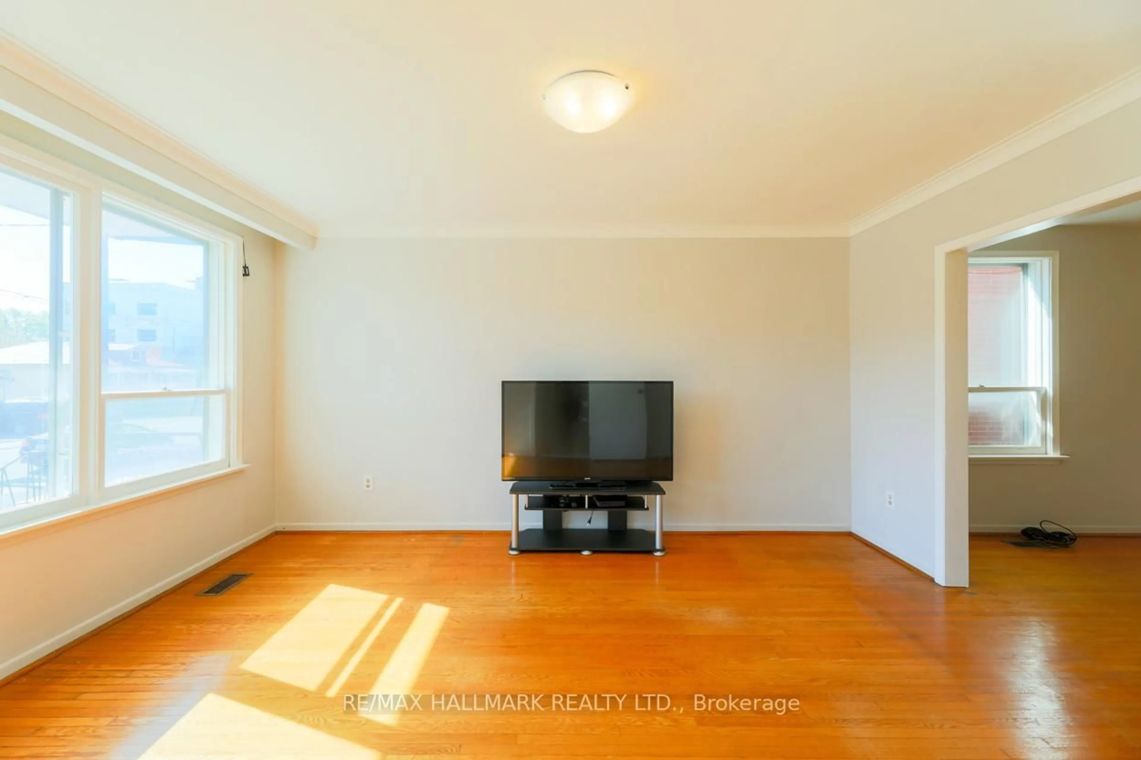A pic of a room for 68 August Ave, Toronto Ontario M1L 3N2
