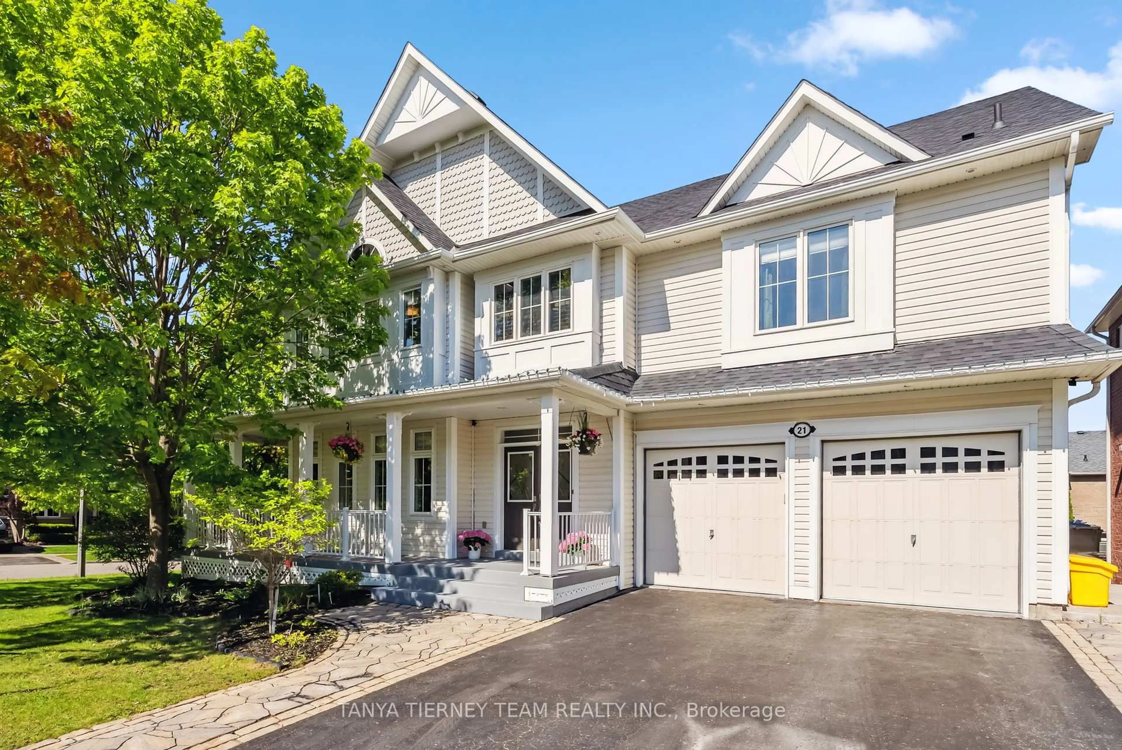 Home with vinyl exterior material, street for 21 Rainbow Cres, Whitby Ontario L1M 2N6
