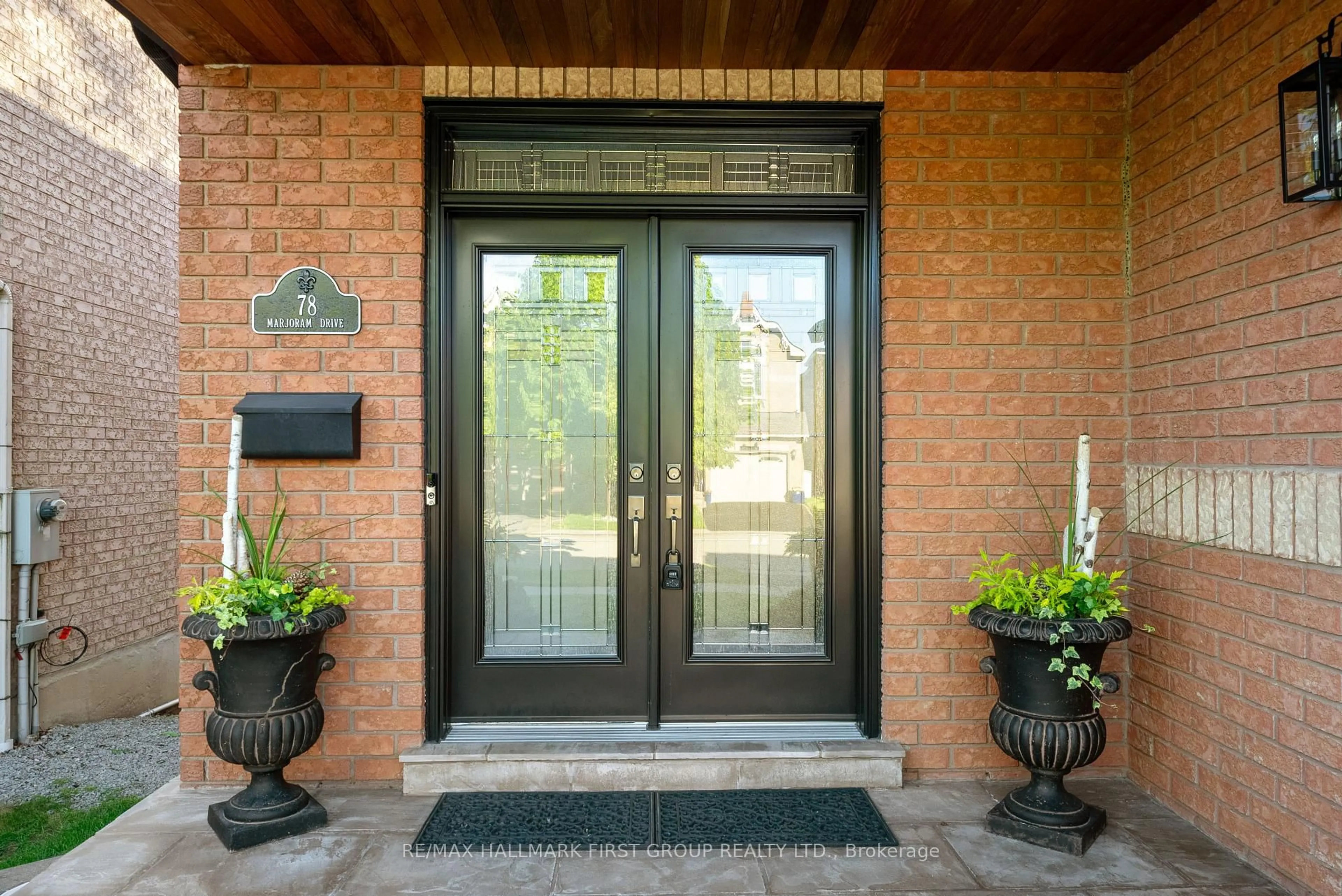 Indoor entryway for 78 Marjoram Dr, Ajax Ontario L1S 7P4