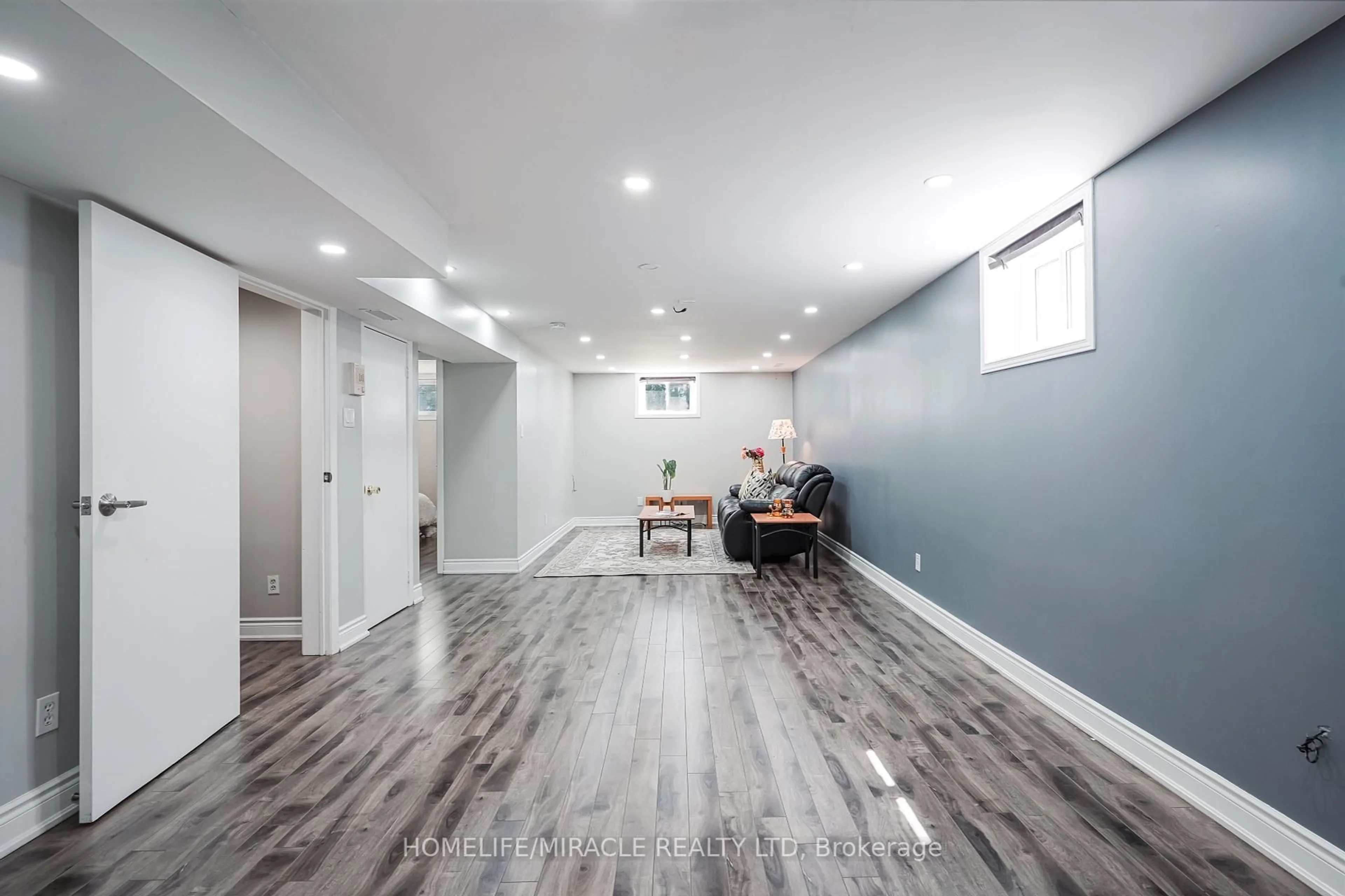 Unknown for 93 Amberjack Blvd, Toronto Ontario M1H 2J6