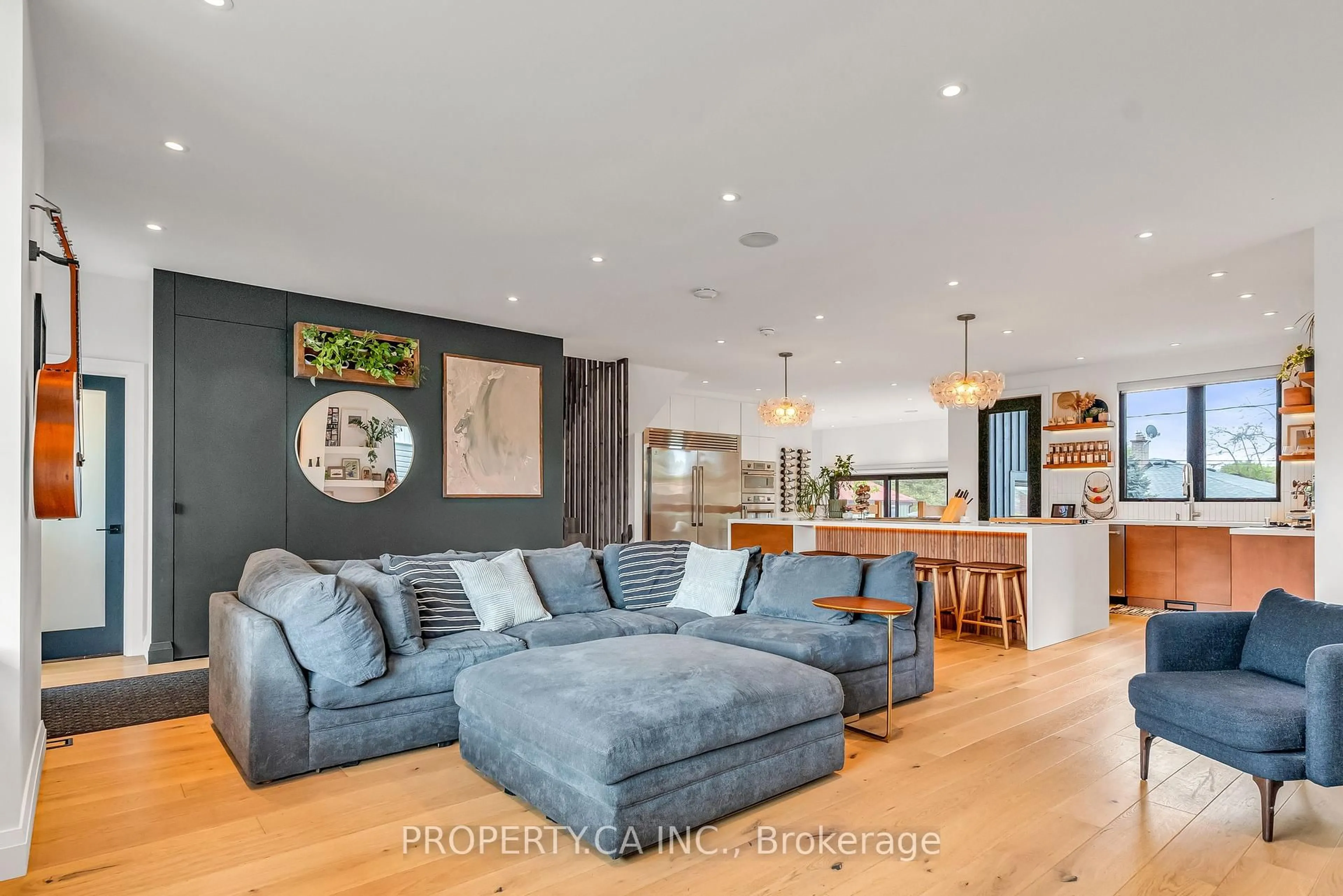 Open concept kitchen, unknown for 1329 Broadview St, Pickering Ontario L1W 1C1