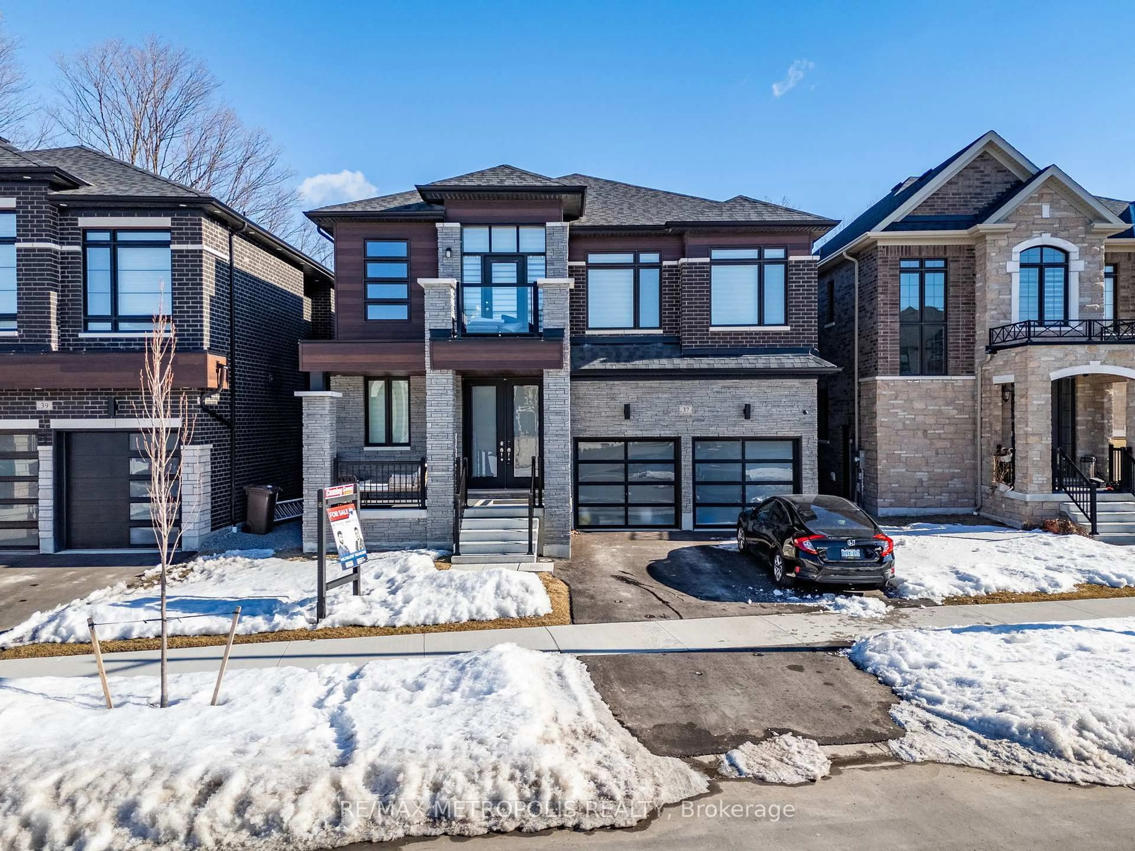 Home with brick exterior material, street for 37 Fruitful Cres, Whitby Ontario L1P 0N3