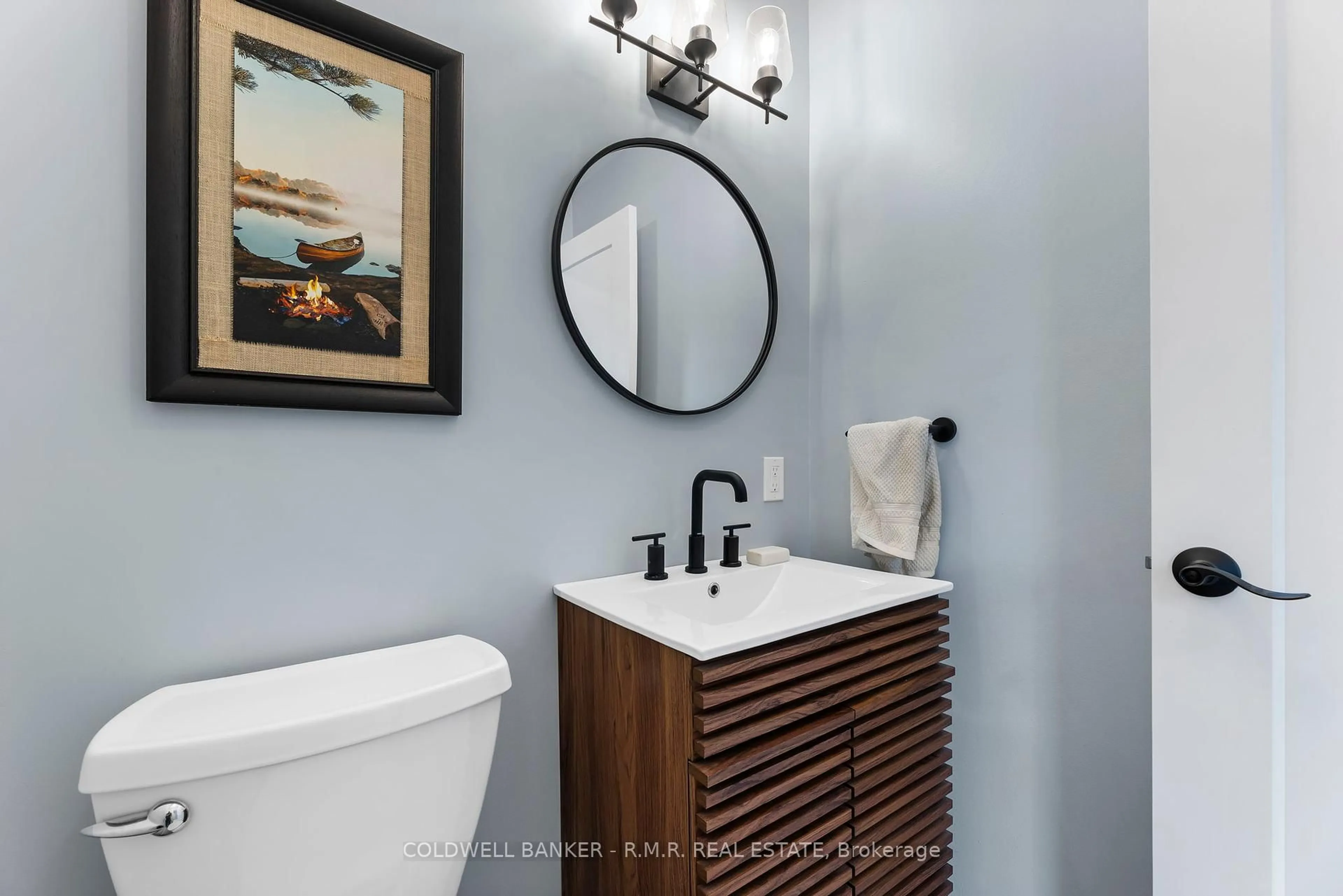 Contemporary bathroom, ceramic/tile floor for 115 Ardwick St, Whitby Ontario L1N 8A1