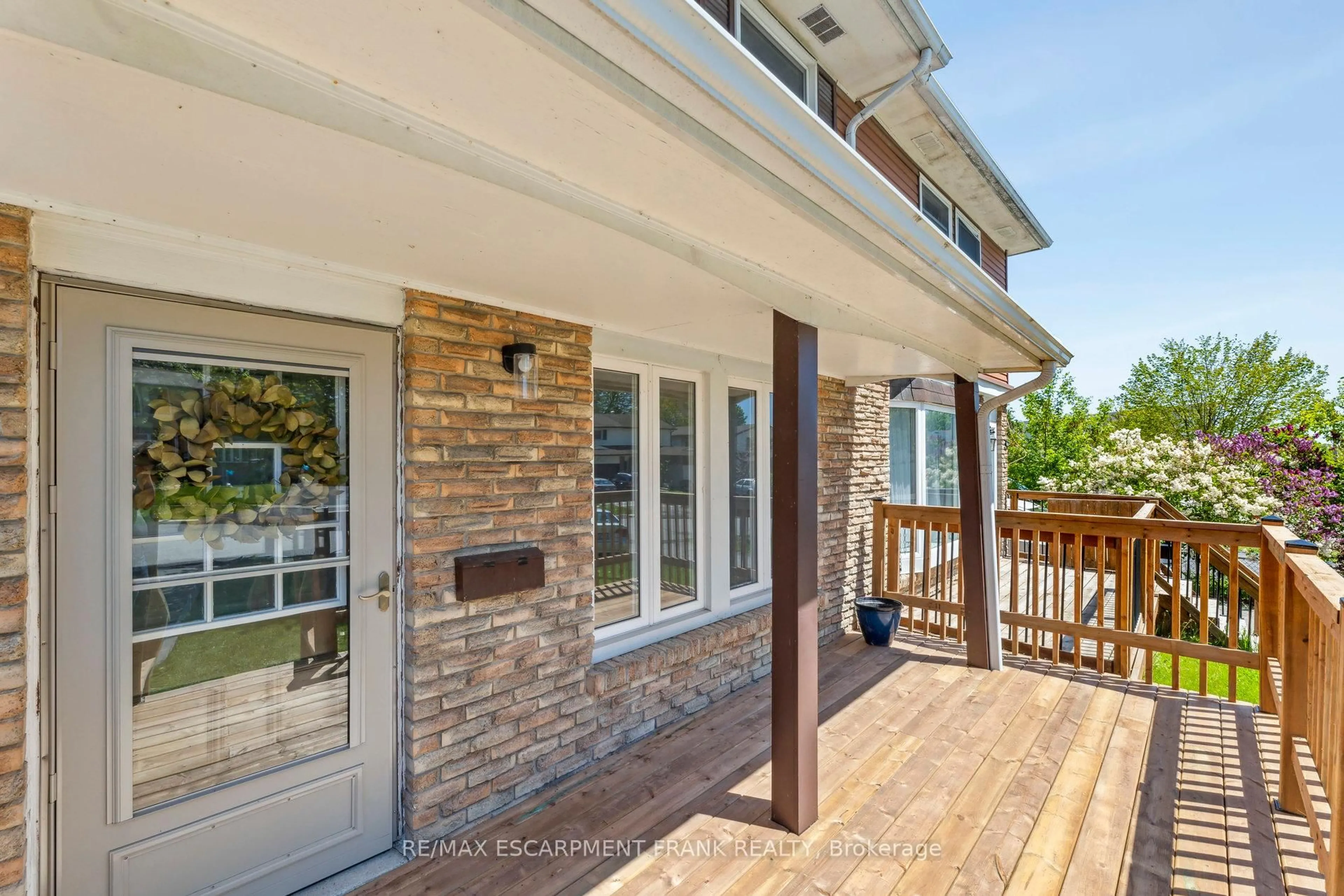 Home with brick exterior material, street for 647 Balsam Cres, Oshawa Ontario L1J 6A1