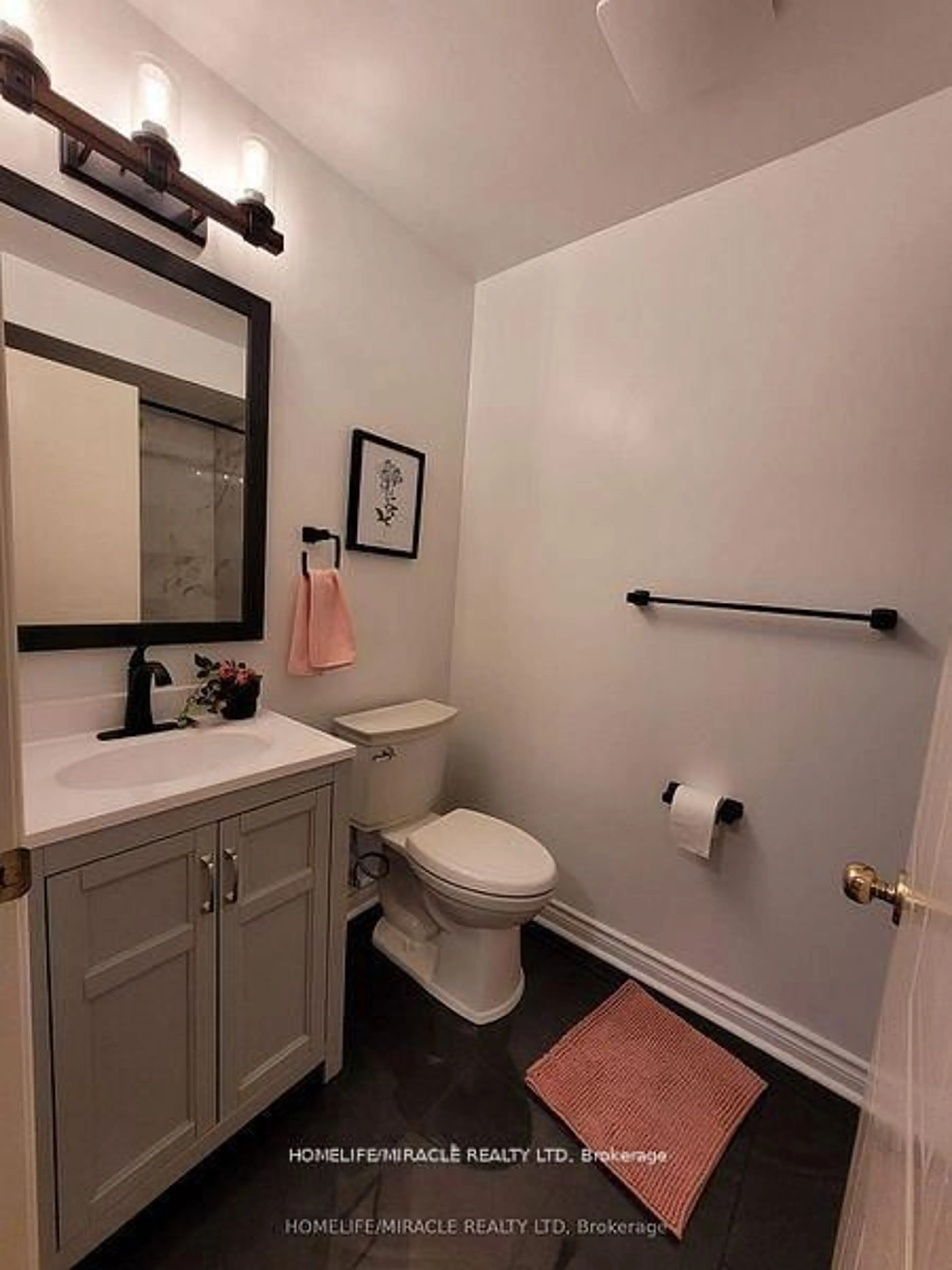 Standard bathroom, ceramic/tile floor for 22 Exchequer Pl, Toronto Ontario M1S 5R9