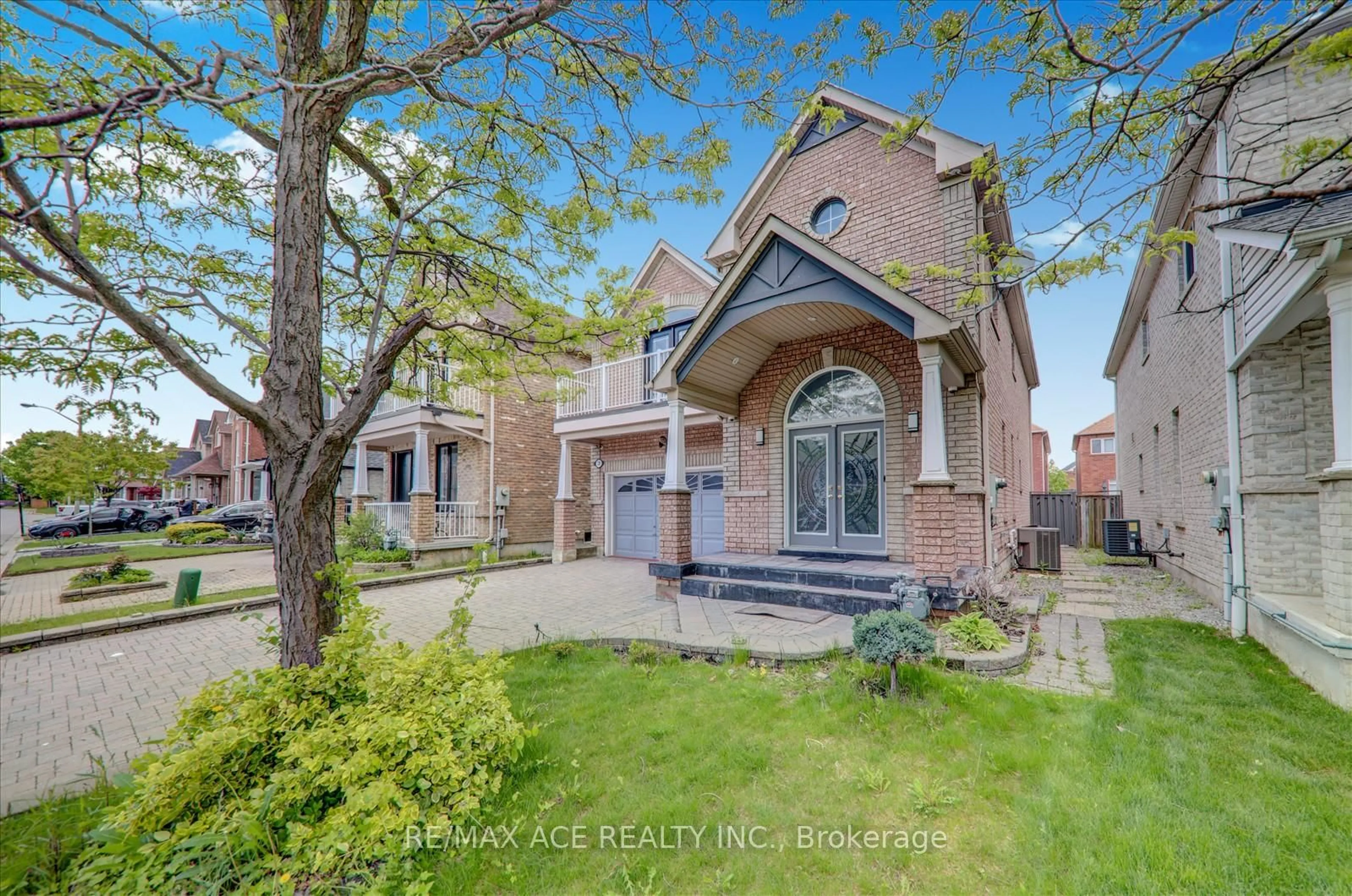 Home with brick exterior material, street for 28 Dent St, Ajax Ontario L1T 4G1