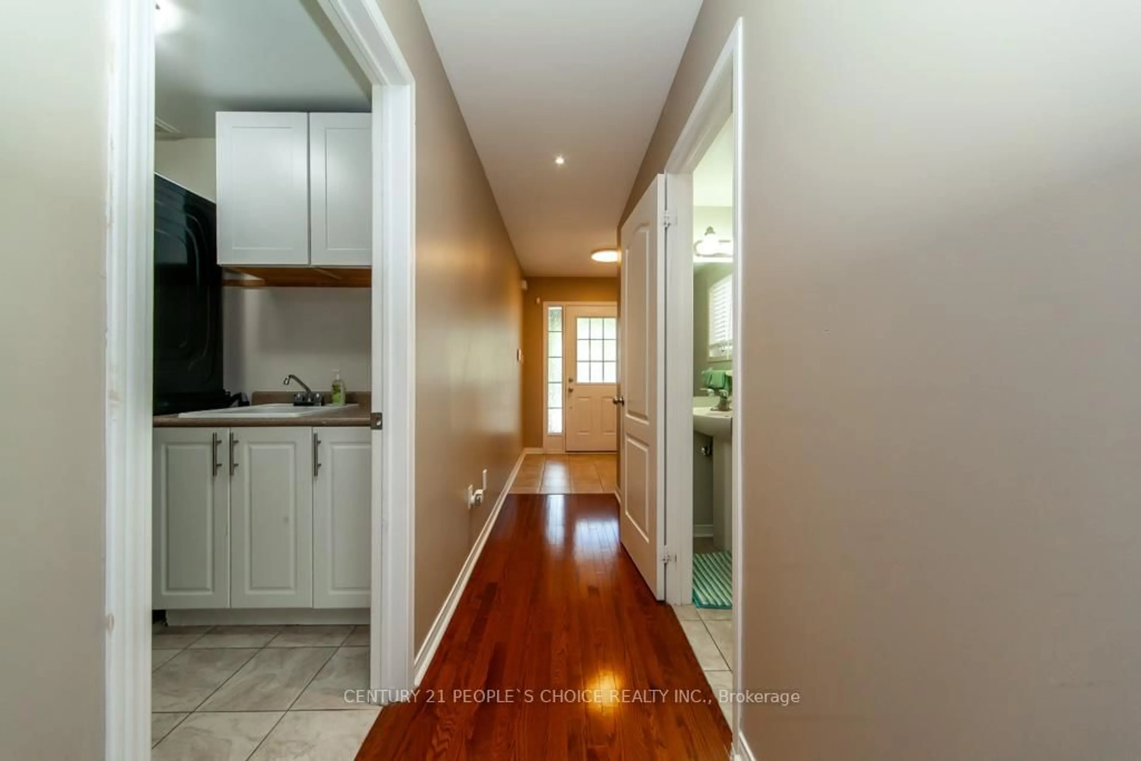Indoor entryway for 86 Tozer Cres, Ajax Ontario L1T 5A2