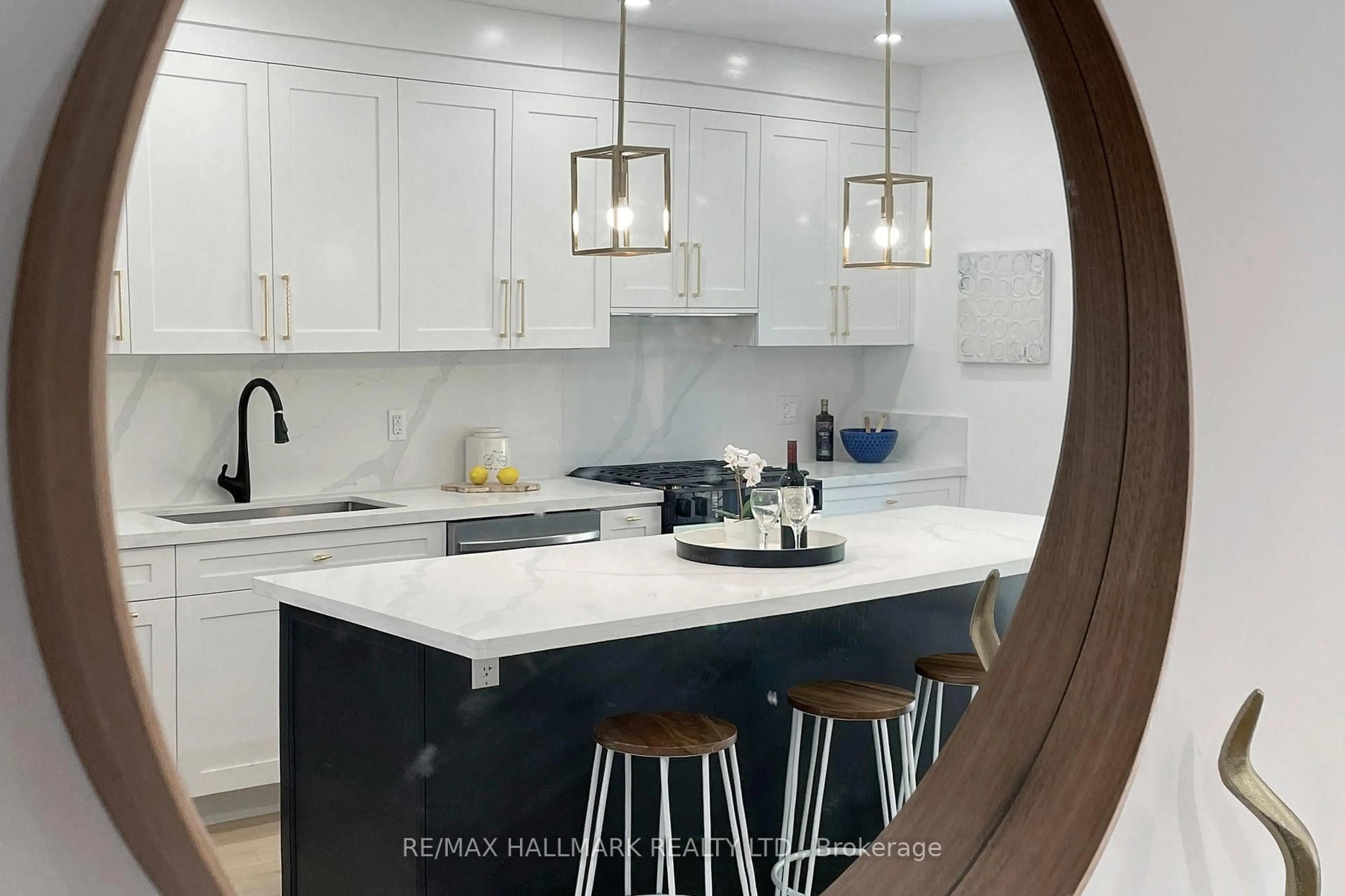 Contemporary kitchen, ceramic/tile floor for 13 Ferrier Ave, Toronto Ontario M4K 3H5