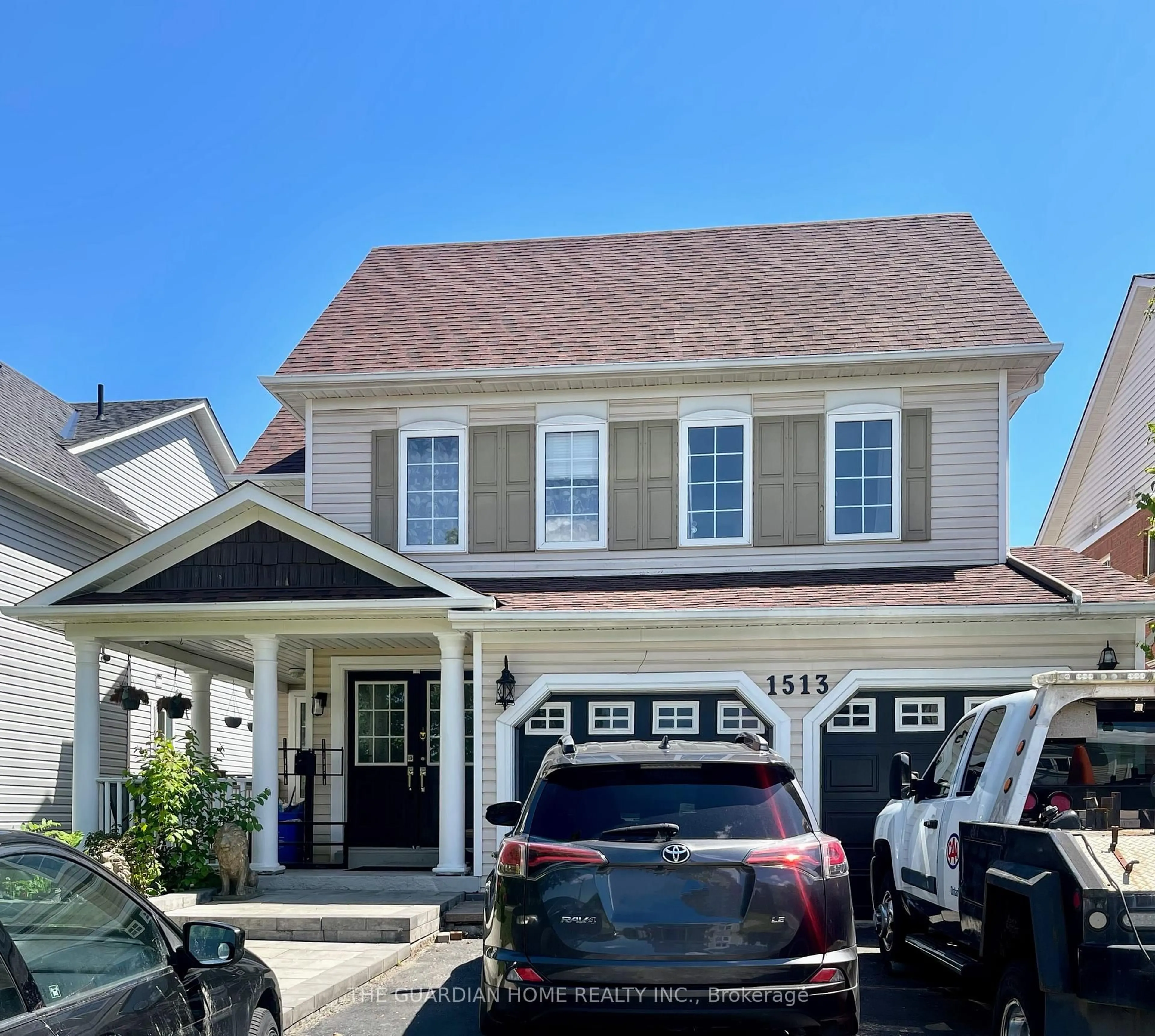 Home with vinyl exterior material, street for 1513 Aldergrove Dr, Oshawa Ontario L1K 2Y4