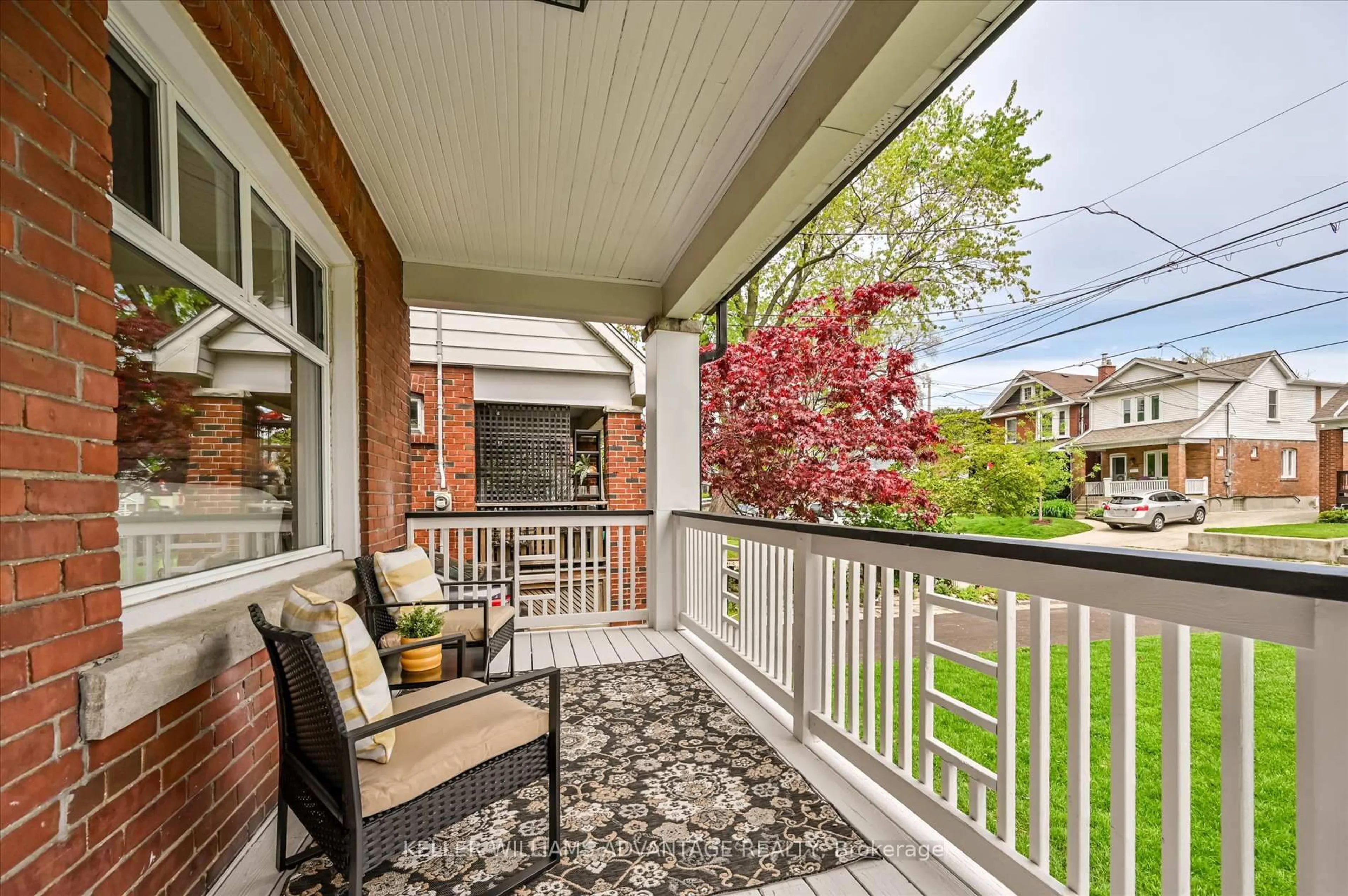 Patio, street for 116 Oak Park Ave, Toronto Ontario M4C 4M3