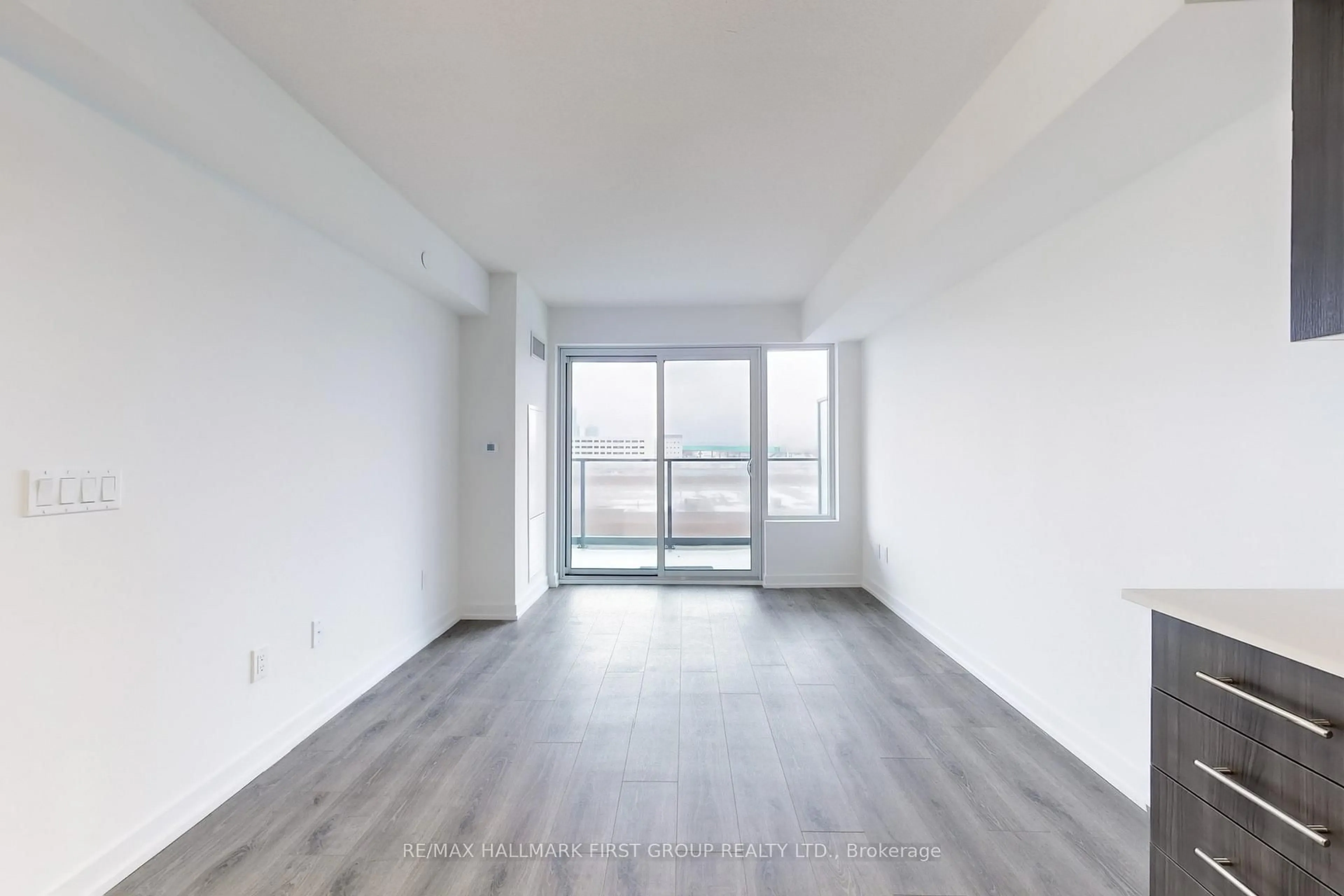 A pic of a room for 1435 Celebration Dr #516, Pickering Ontario L1W 0C4