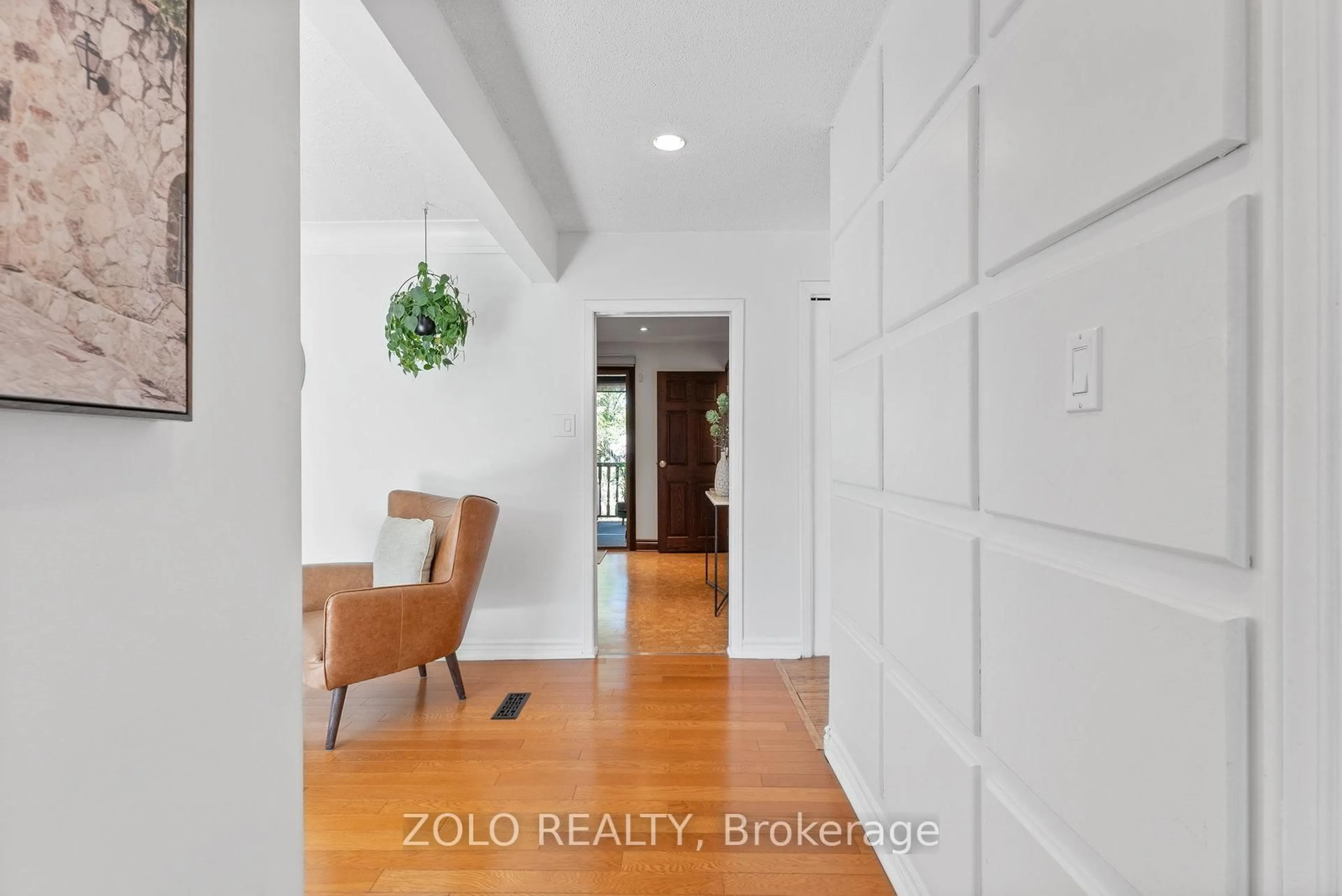 Indoor entryway for 2 Natal Ave, Toronto Ontario M1N 3V2