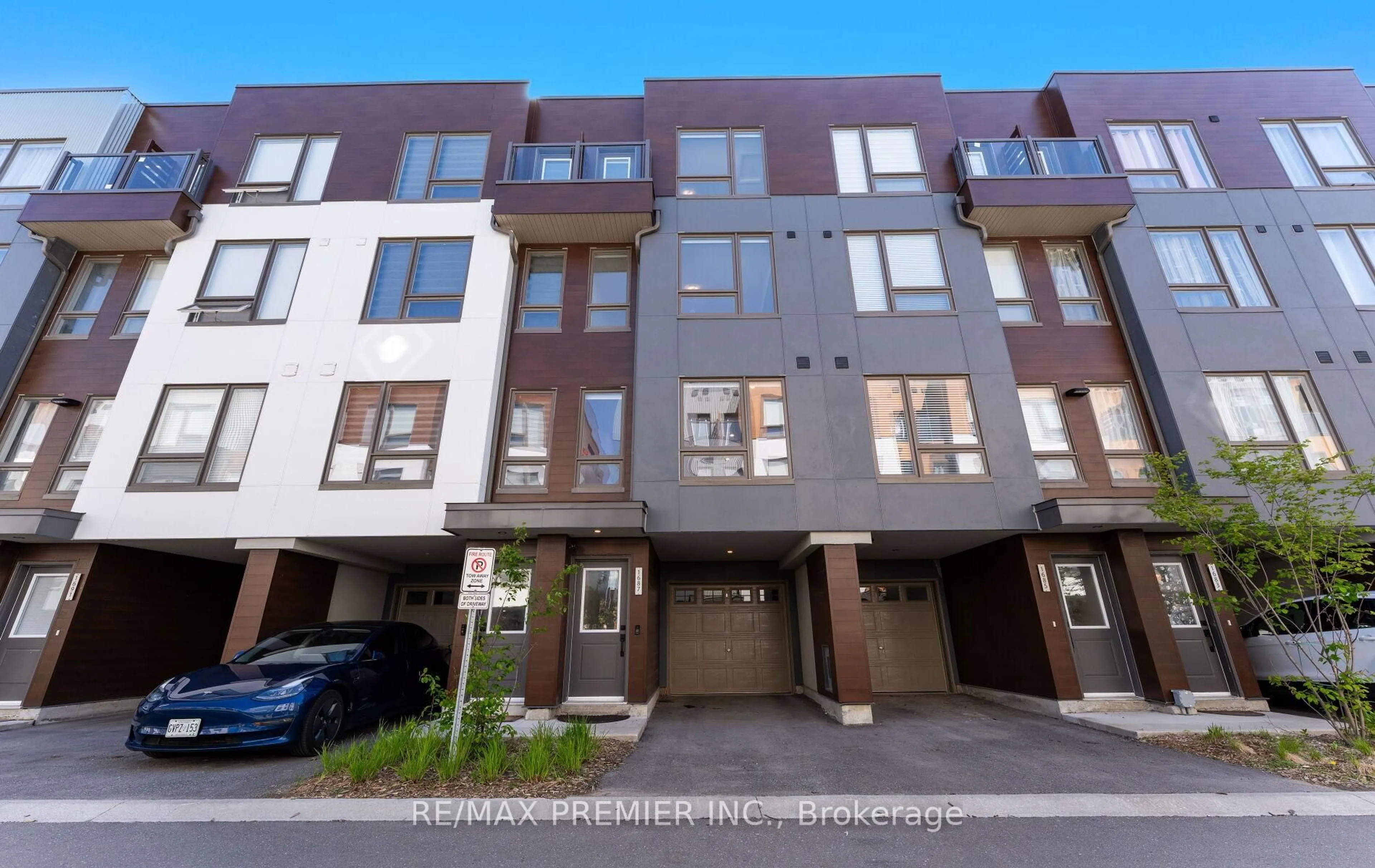 Unknown for 1687 Pleasure Valley Path, Oshawa Ontario L1G 0E3