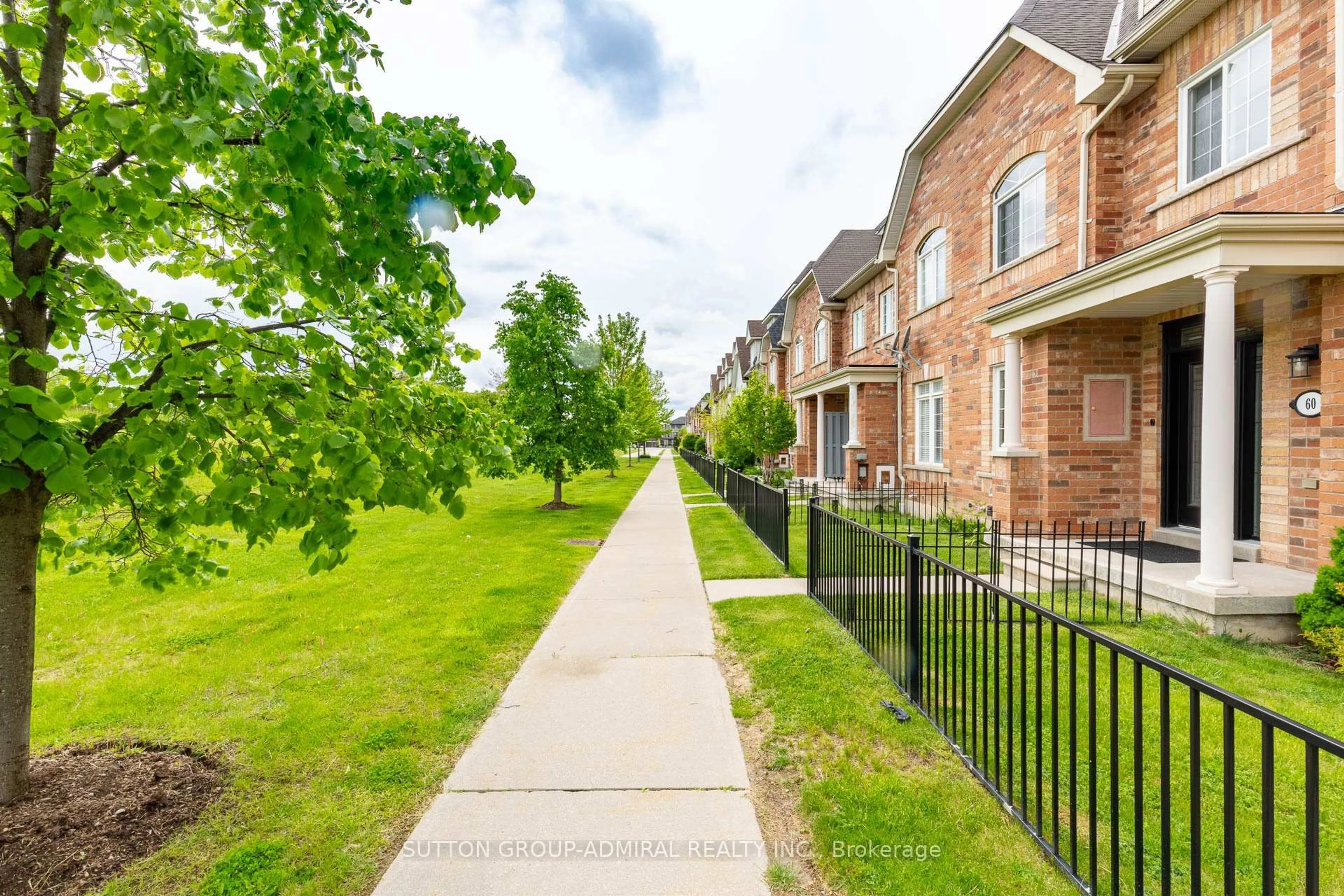 Unknown for 60 Wicker Park Way, Whitby Ontario L1R 0C7