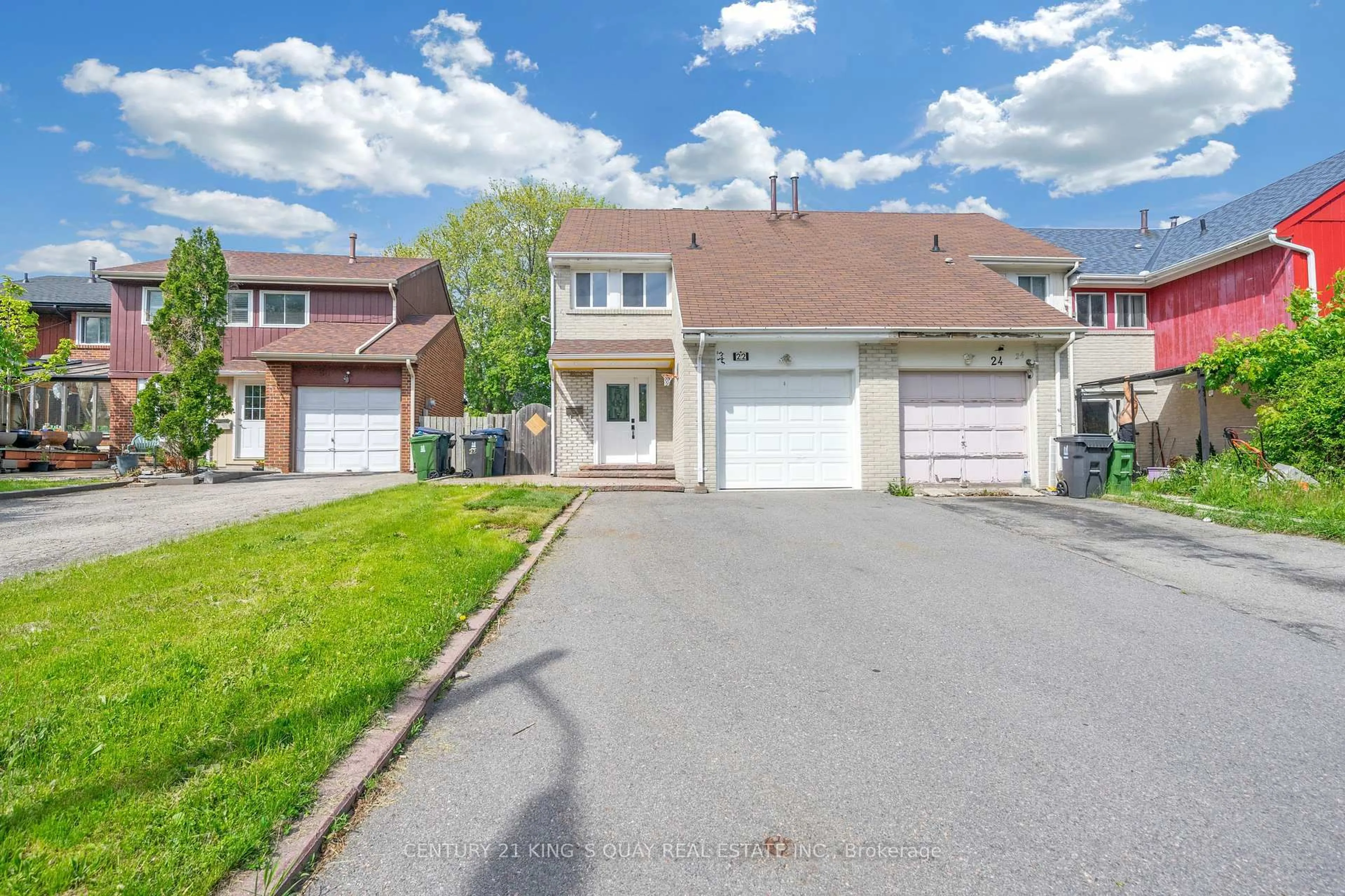 A pic from outside/outdoor area/front of a property/back of a property/a pic from drone, street for 22 Marrakesh Dr, Toronto Ontario M1S 3W8