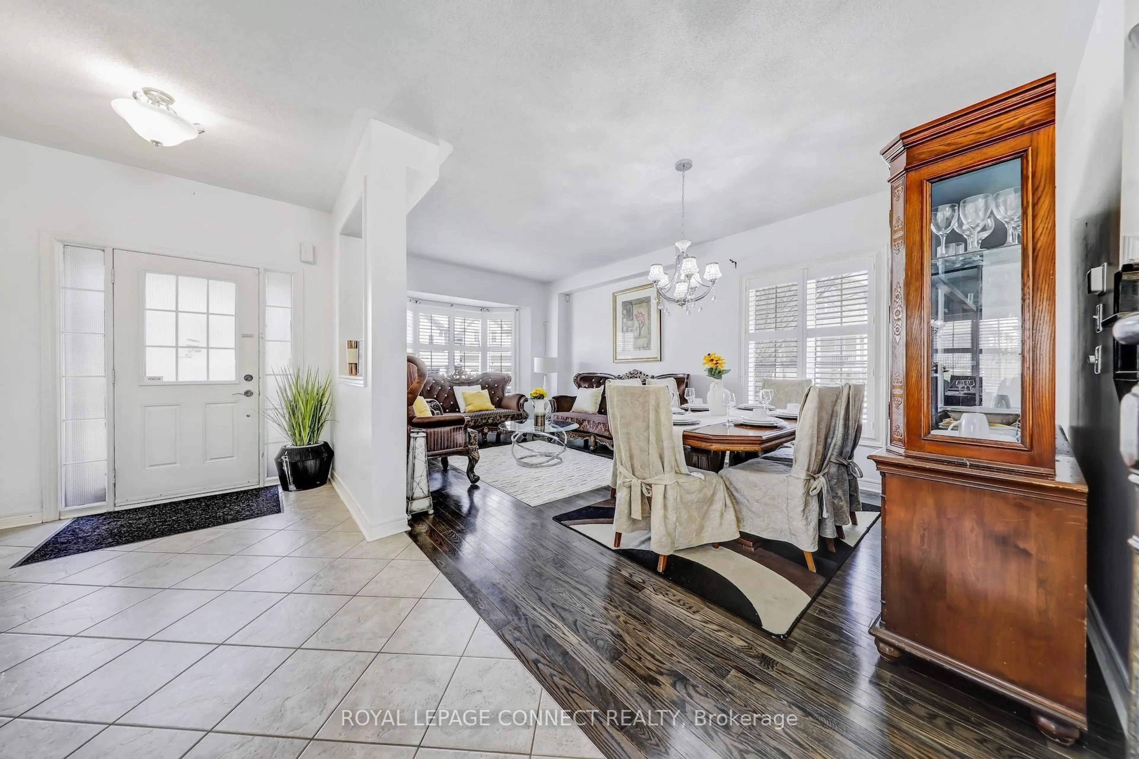 Unknown for 936 Langford St, Oshawa Ontario L1K 0A4