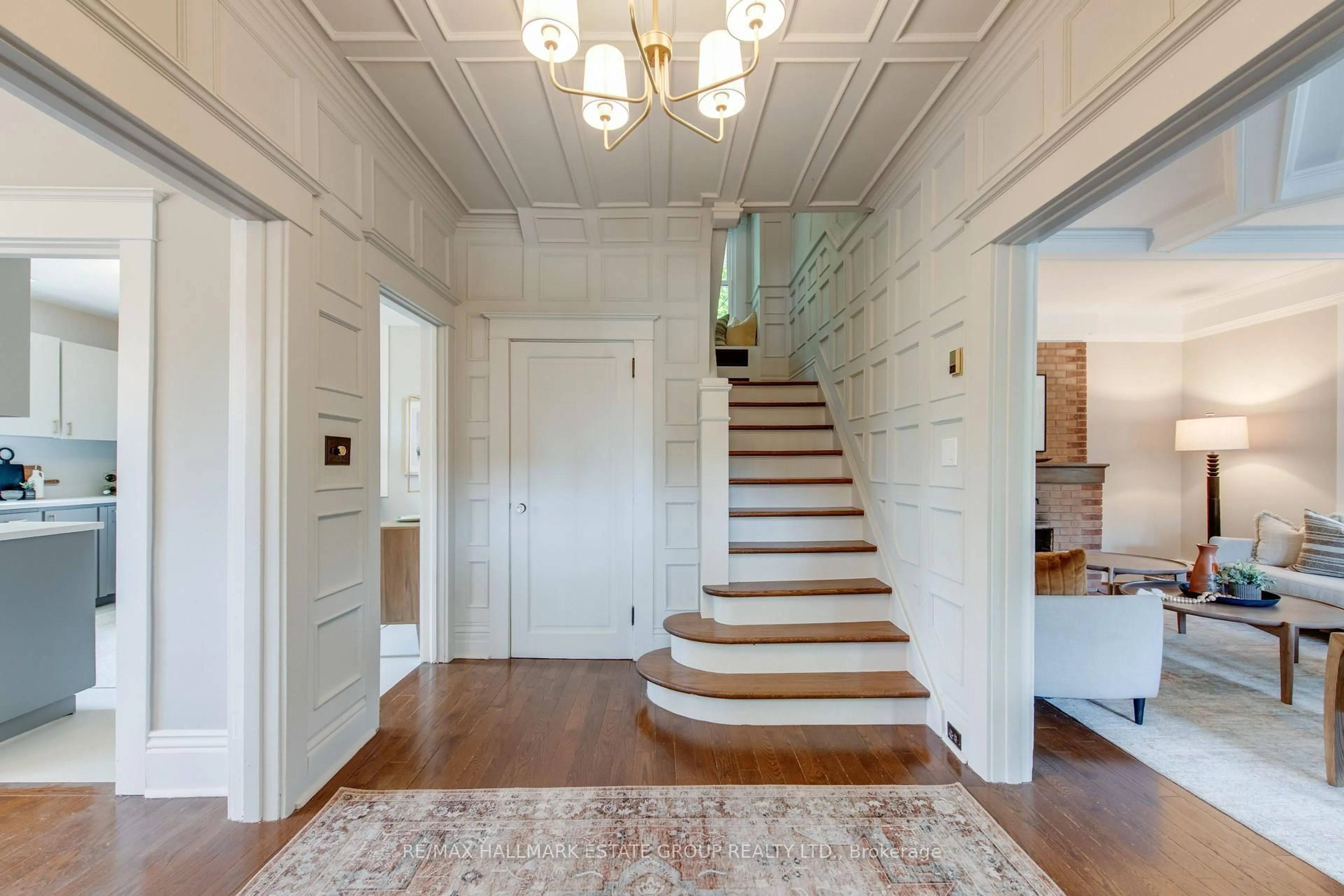 Indoor entryway for 53 Playter Cres, Toronto Ontario M4K 1S4