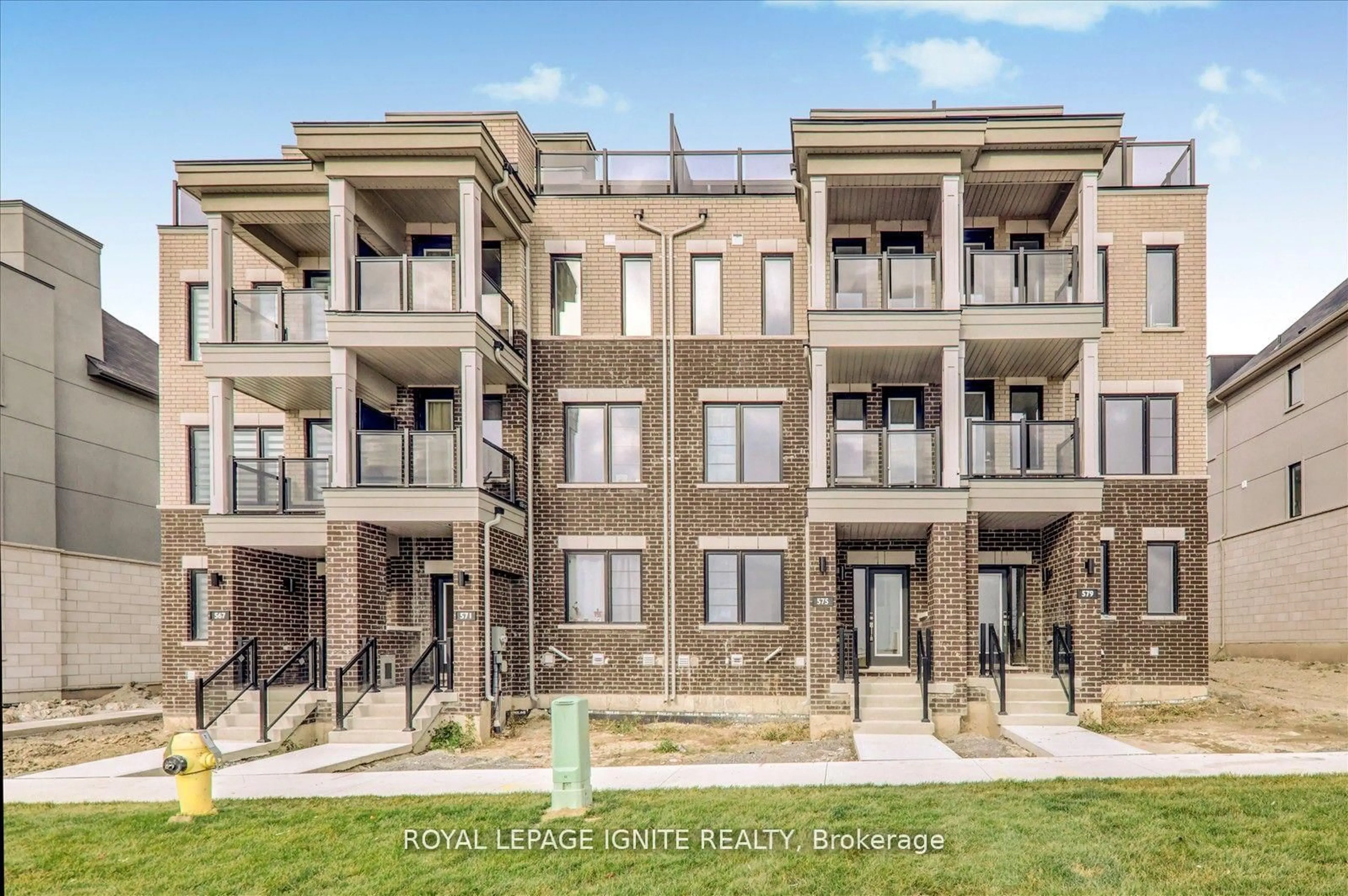 A pic from outside/outdoor area/front of a property/back of a property/a pic from drone, unknown for 575 Port Darlington Rd, Clarington Ontario L1C 7E9