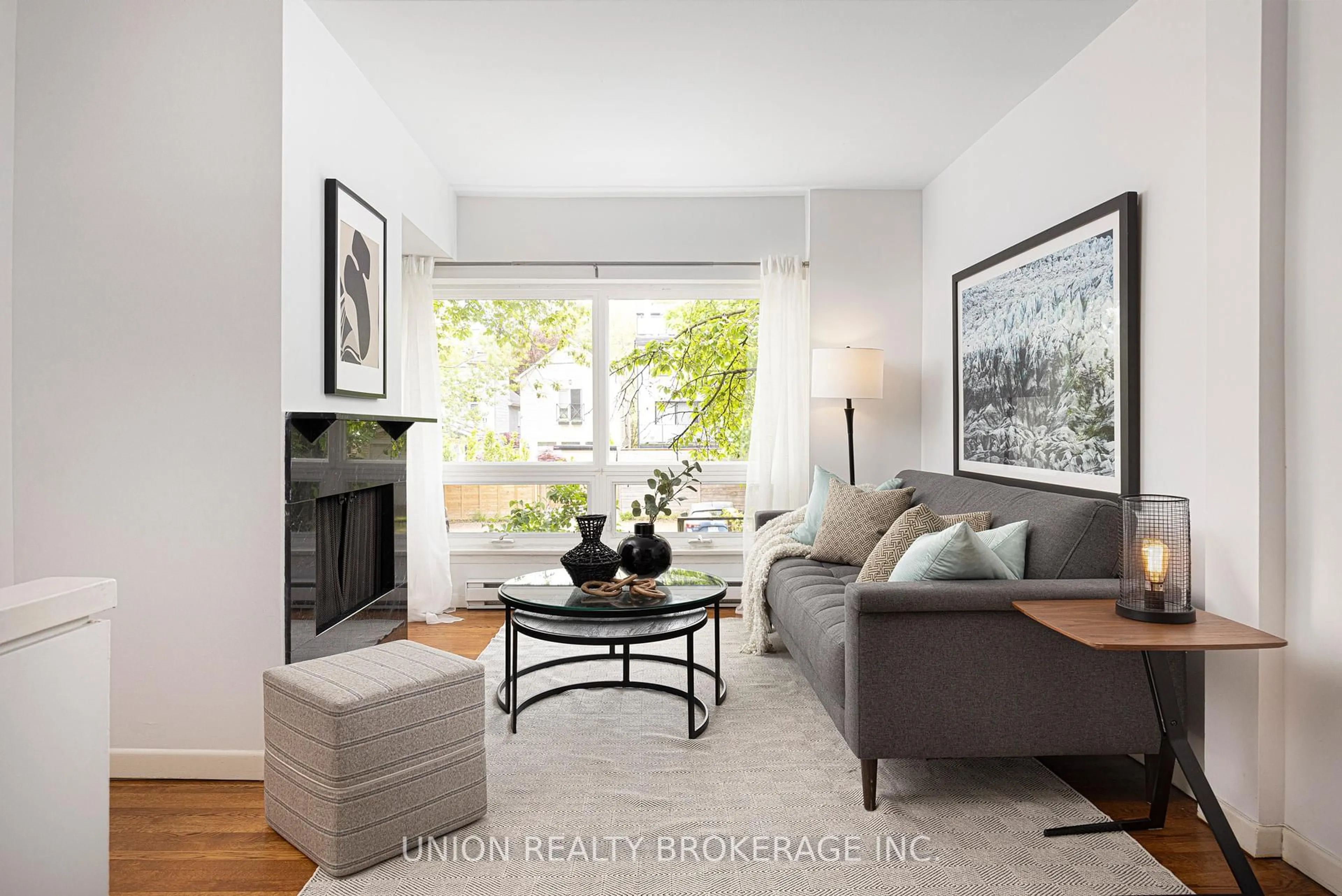 Living room with furniture, unknown for 232 Waverley Rd, Toronto Ontario M4L 3T3