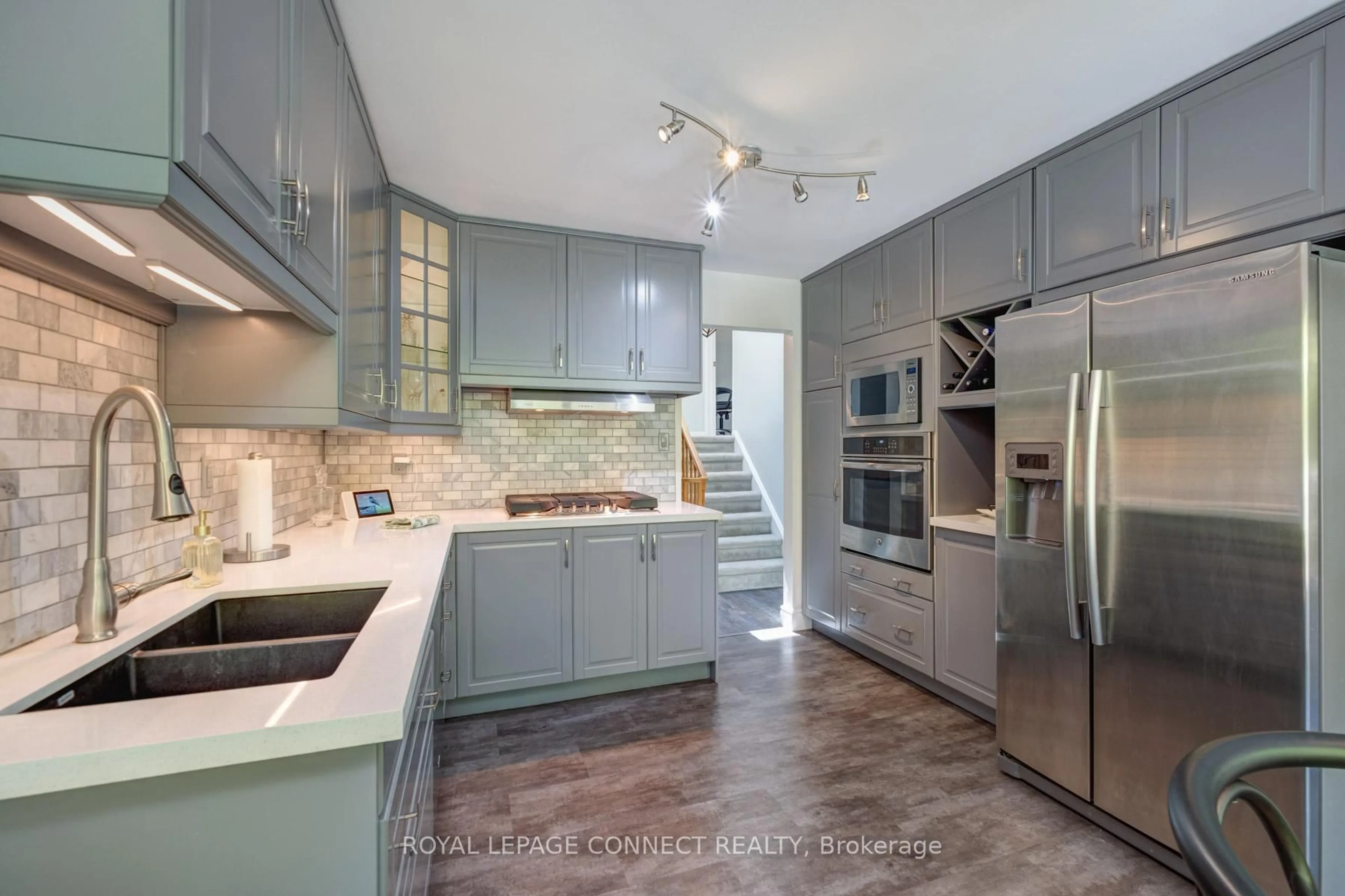 Contemporary kitchen, unknown for 37 Broadbridge Dr, Toronto Ontario M1C 3K5