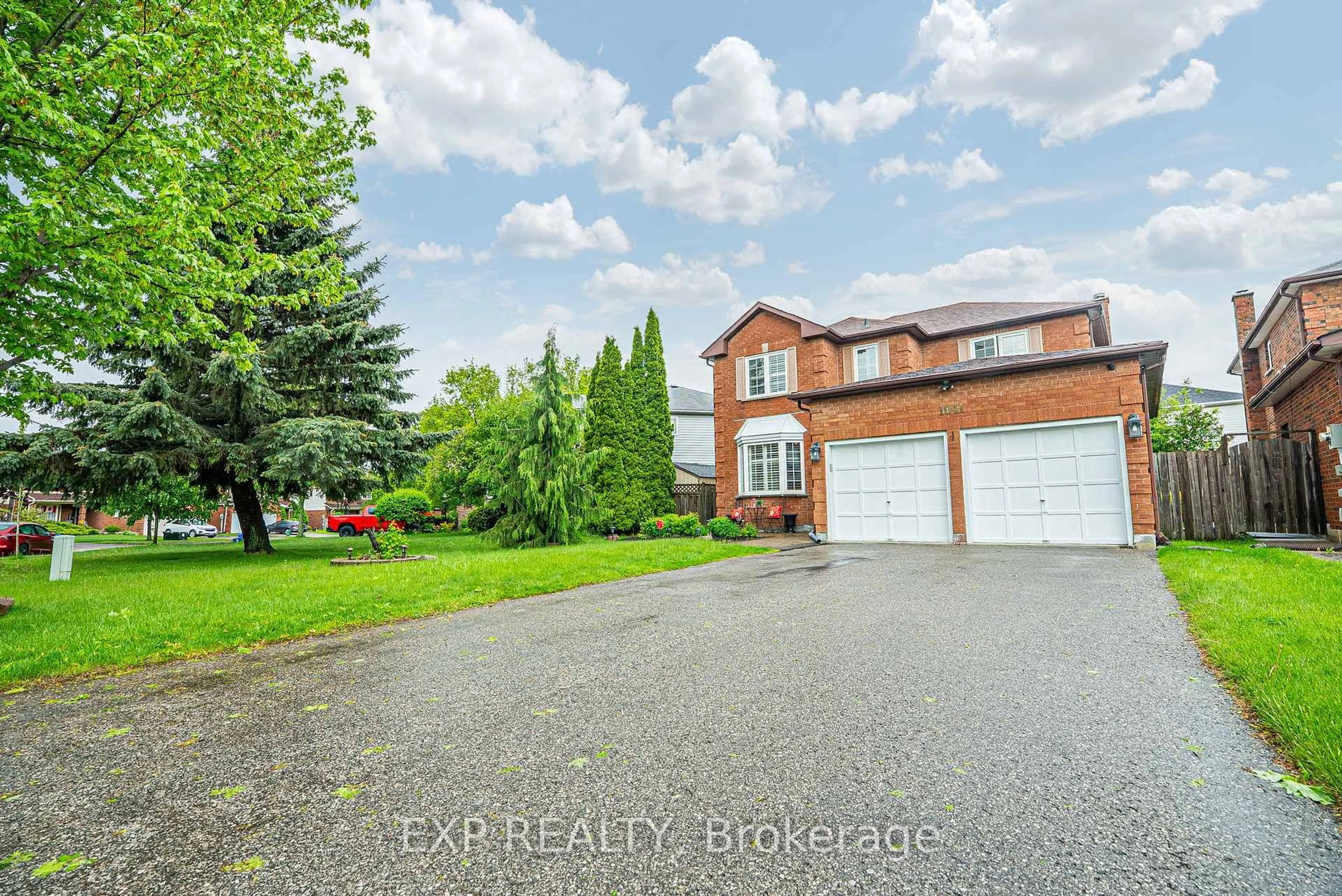 A pic from outside/outdoor area/front of a property/back of a property/a pic from drone, street for 1041 Ridge Valley Dr, Oshawa Ontario L1K 2E5