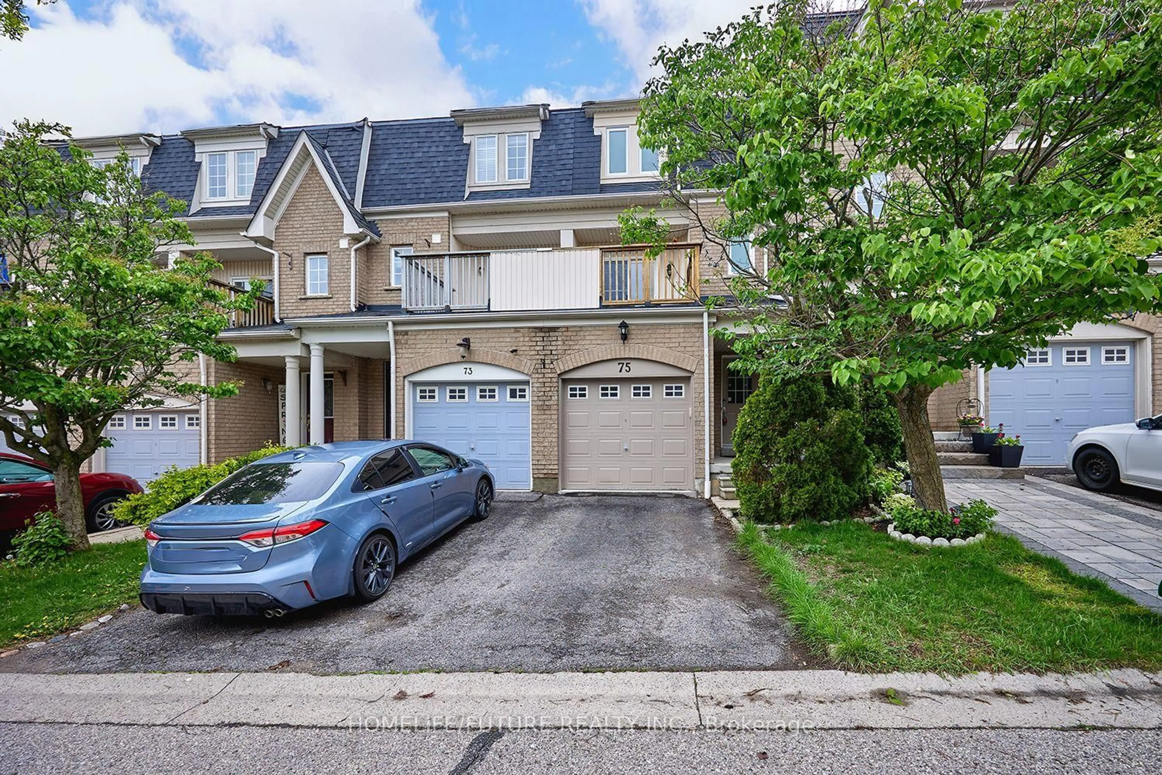 A pic from outside/outdoor area/front of a property/back of a property/a pic from drone, street for 75 Sprucedale Way #36, Whitby Ontario L1N 9T9