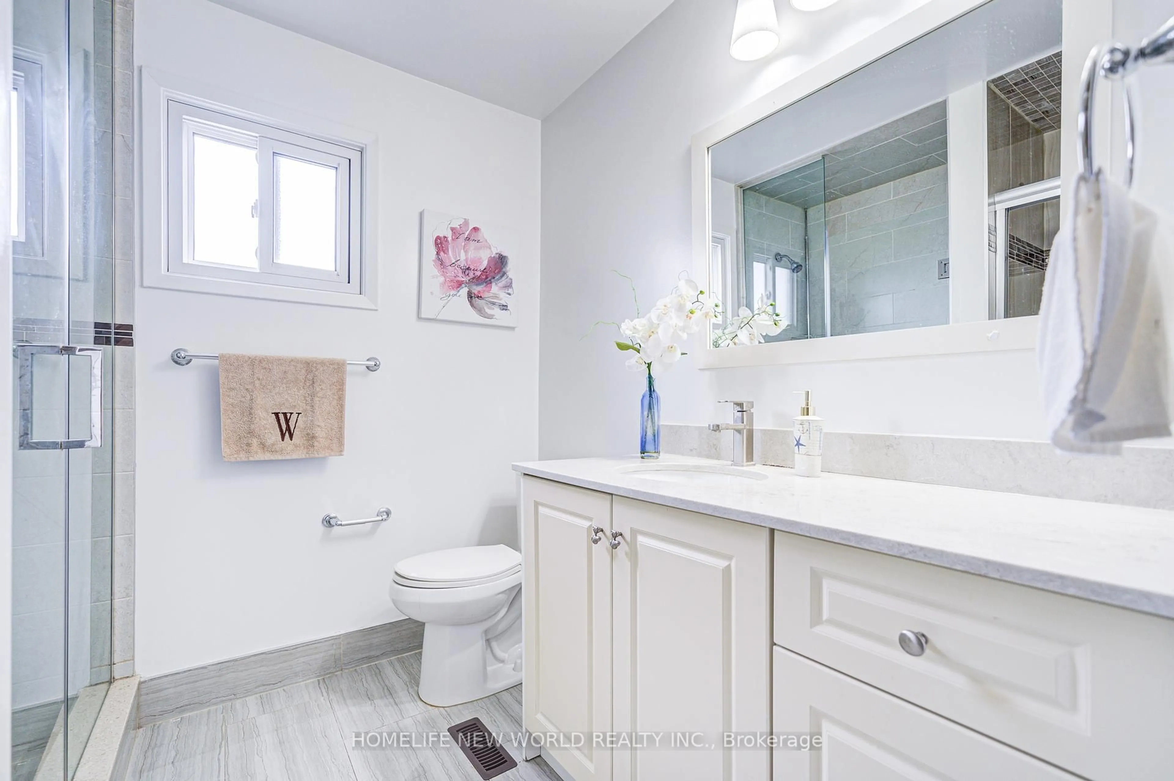 Standard bathroom, ceramic/tile floor for 27 Massie St, Toronto Ontario M1S 3Z7