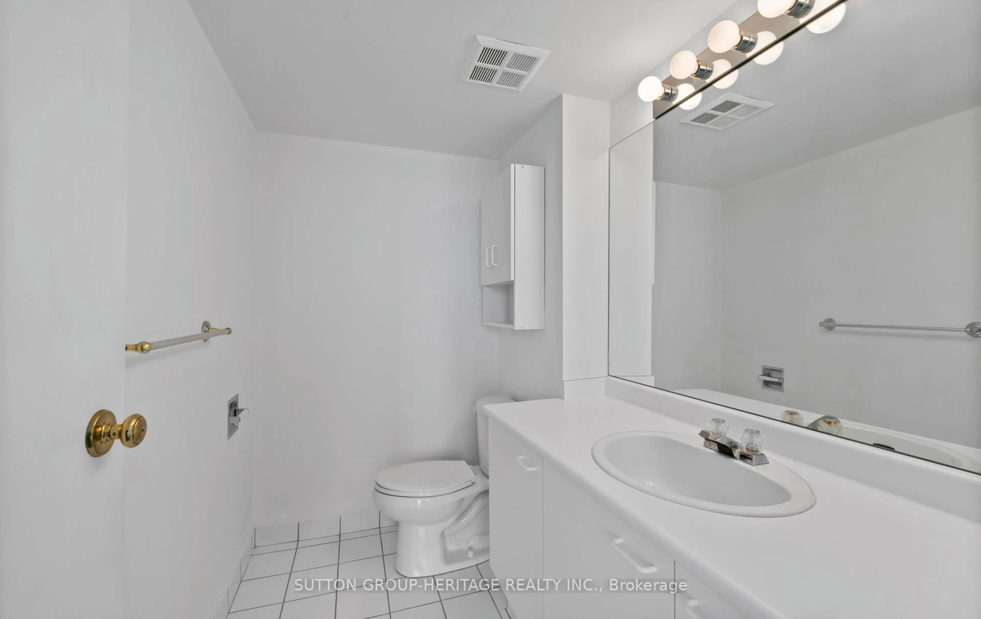 Standard bathroom, ceramic/tile floor for 1525 Diefenbaker Crt #508, Pickering Ontario L1V 3W1